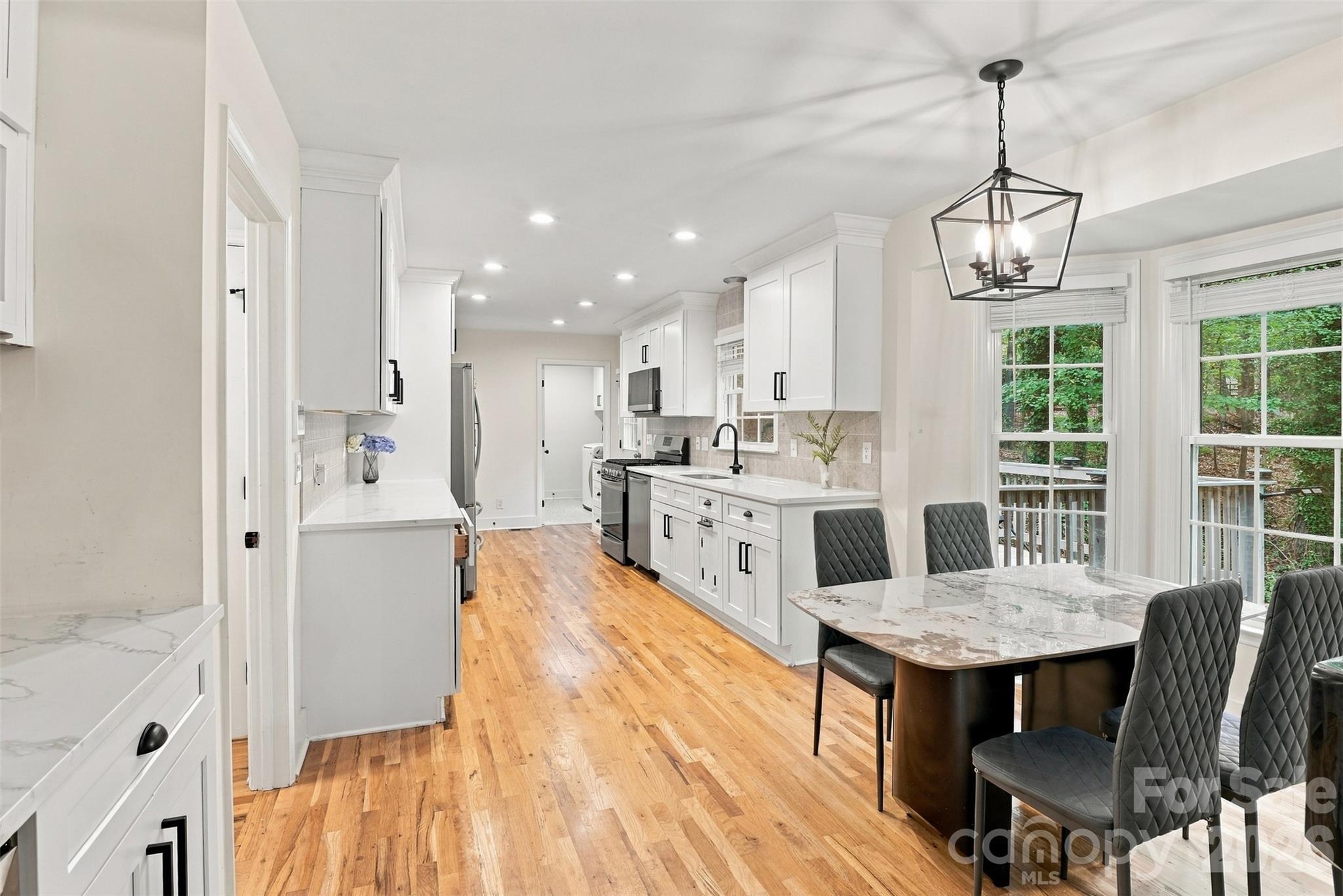 2020 Fairchelsea Way Lane Property Photo 11