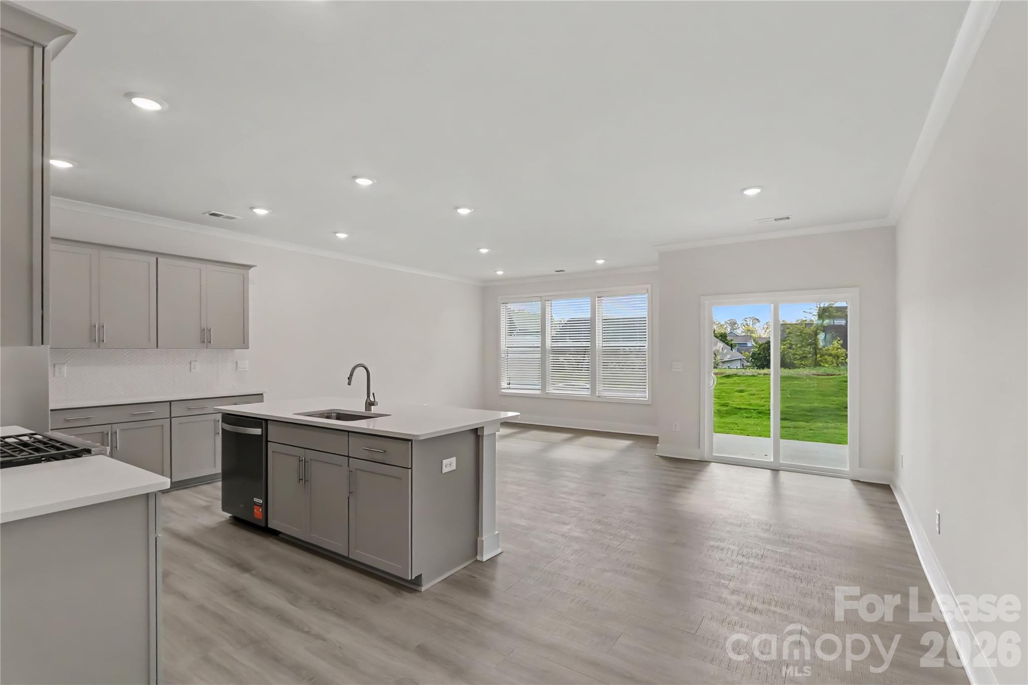 4430618 Property Photo 6