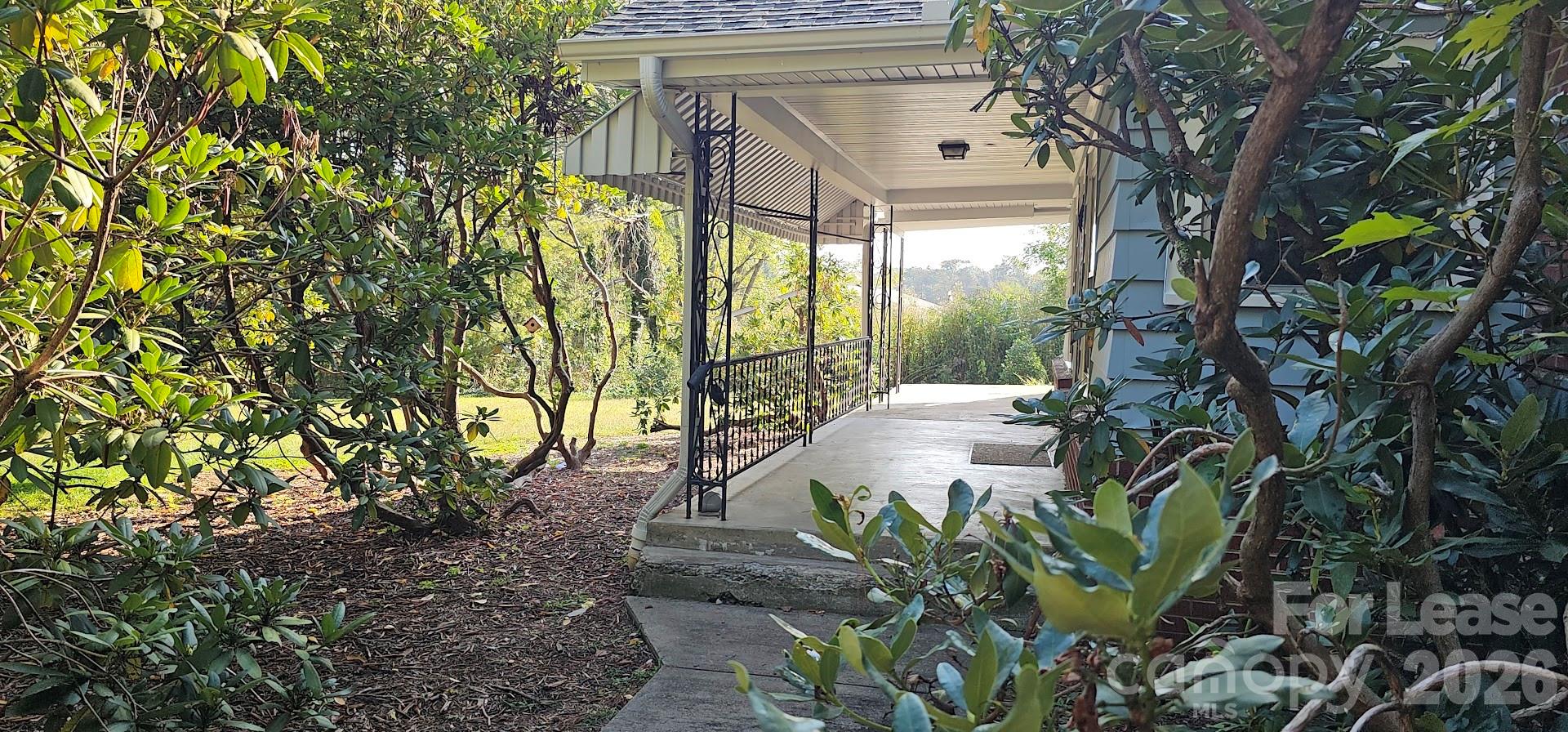 75 Oak Hill Drive Property Photo 7