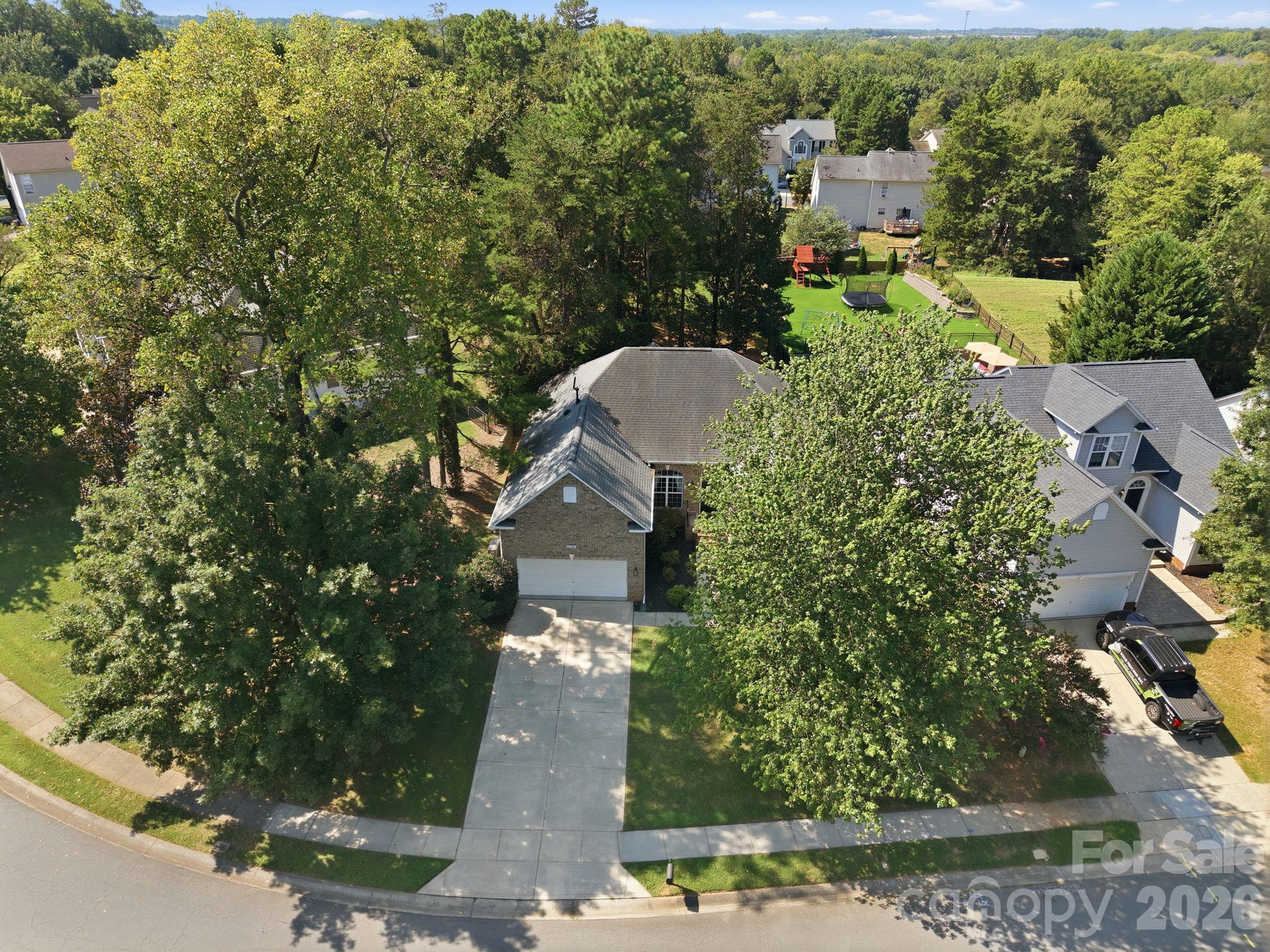12022 Harmon Lane Property Photo 5