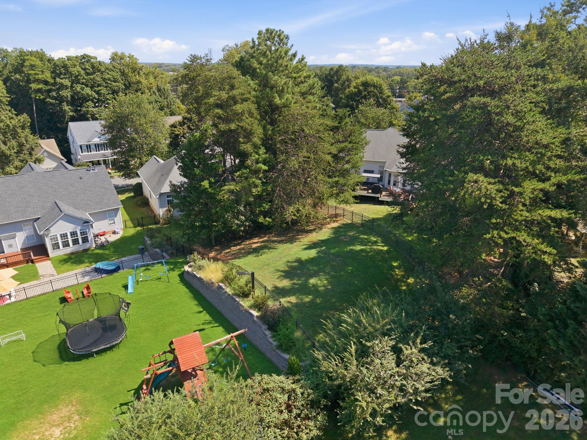12022 Harmon Lane Property Photo 8