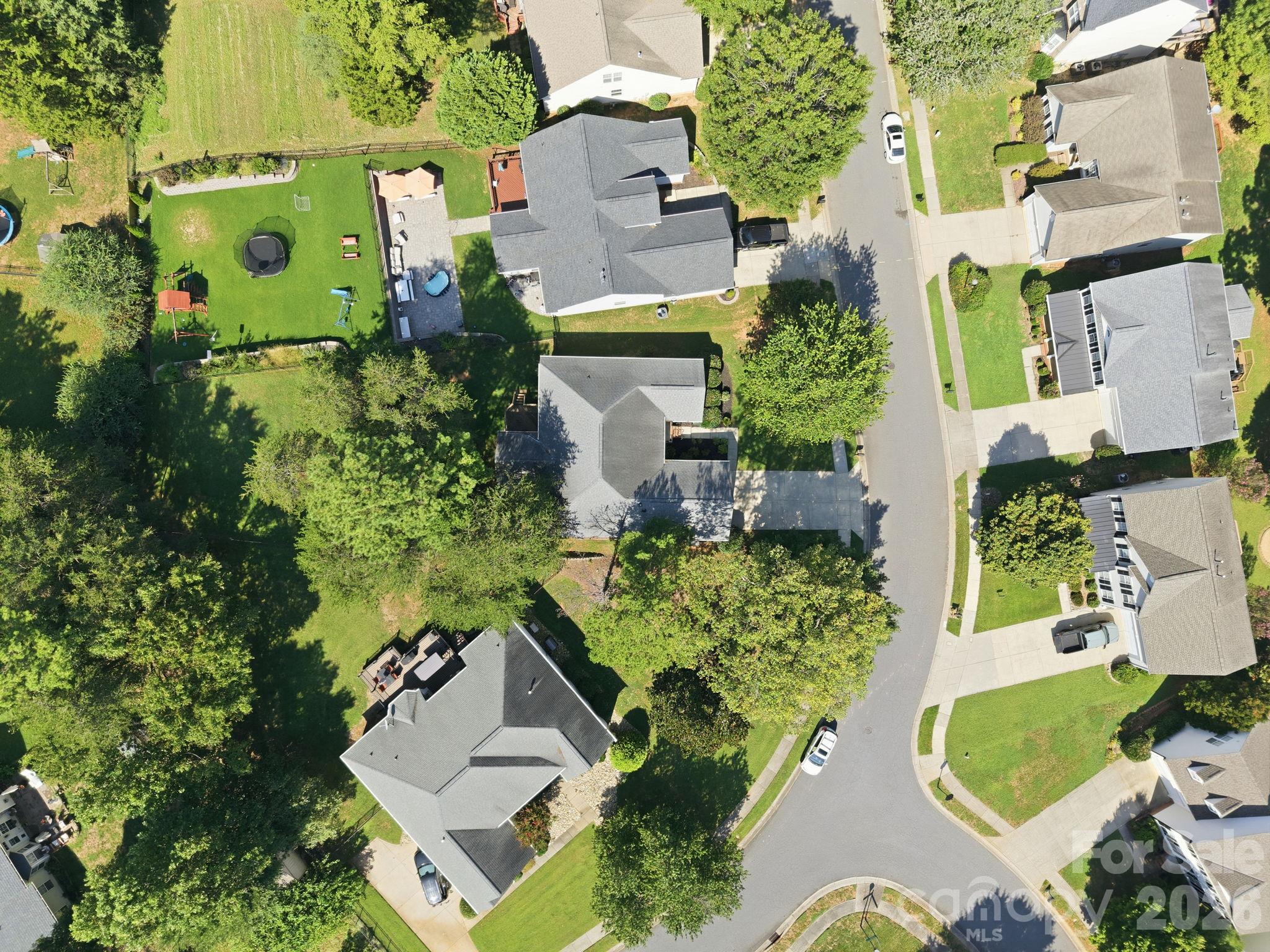 12022 Harmon Lane Property Photo 11