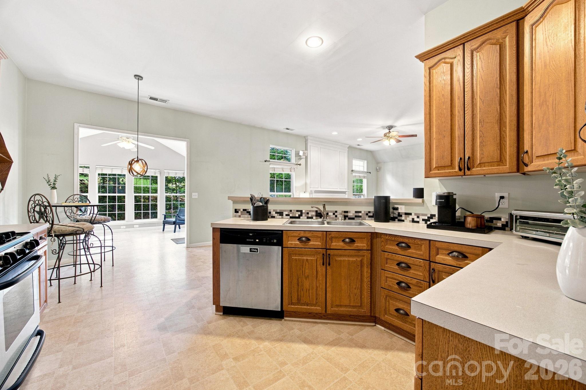 12022 Harmon Lane Property Photo 26