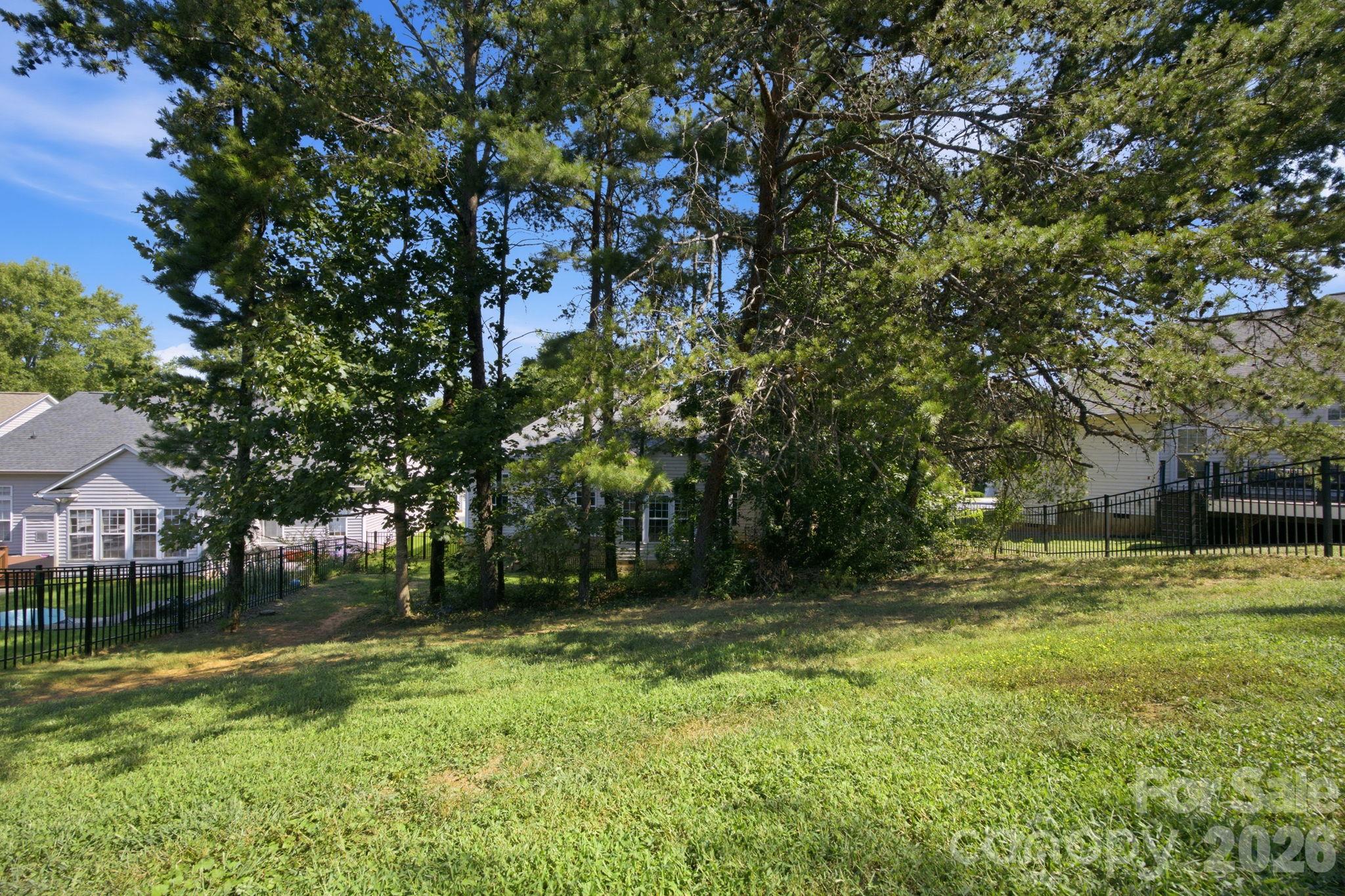 12022 Harmon Lane Property Photo 32