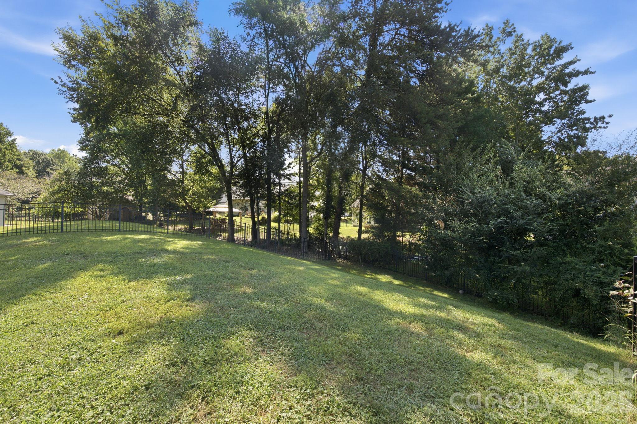 12022 Harmon Lane Property Photo 33