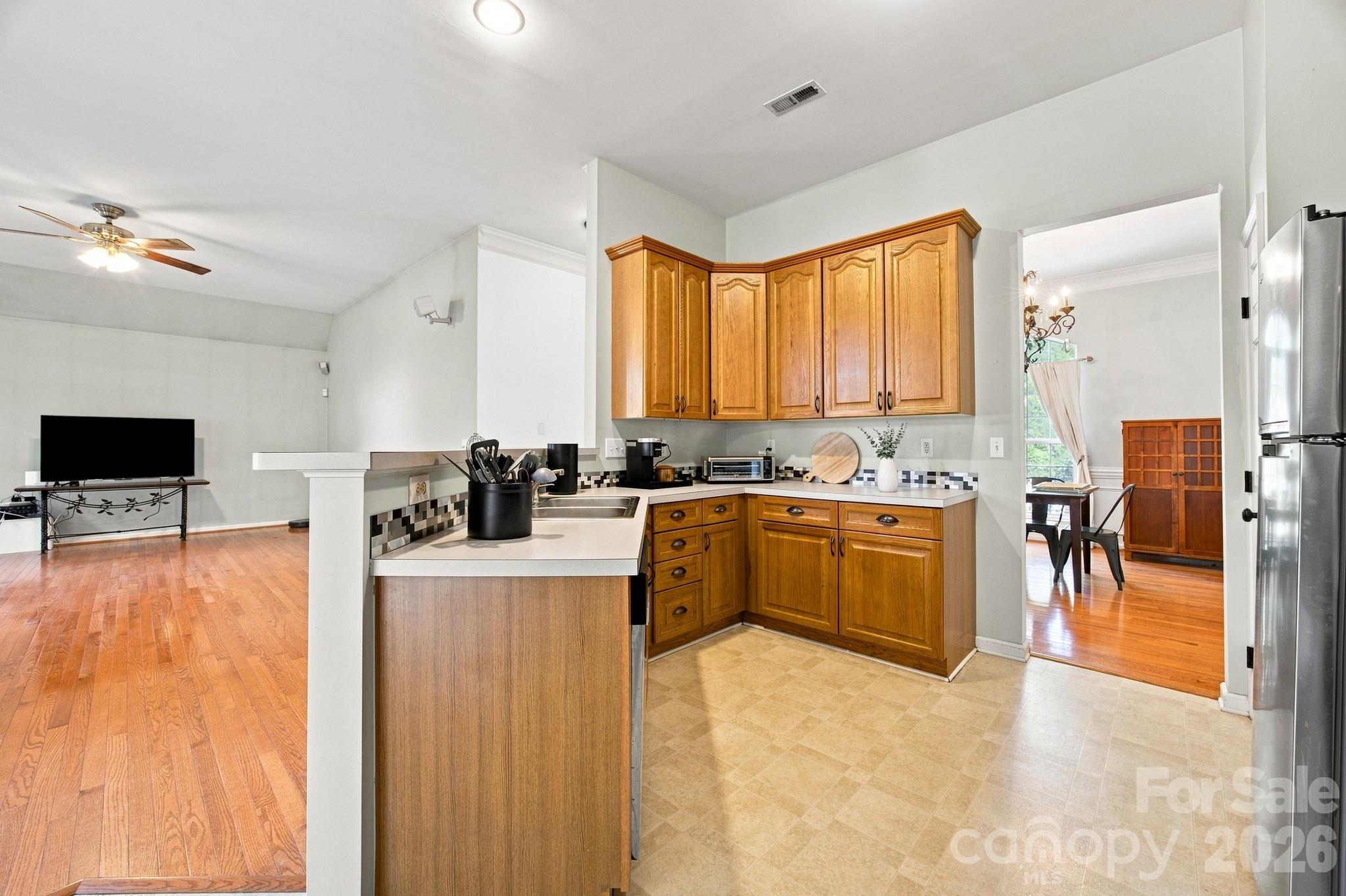 12022 Harmon Lane Property Photo 40