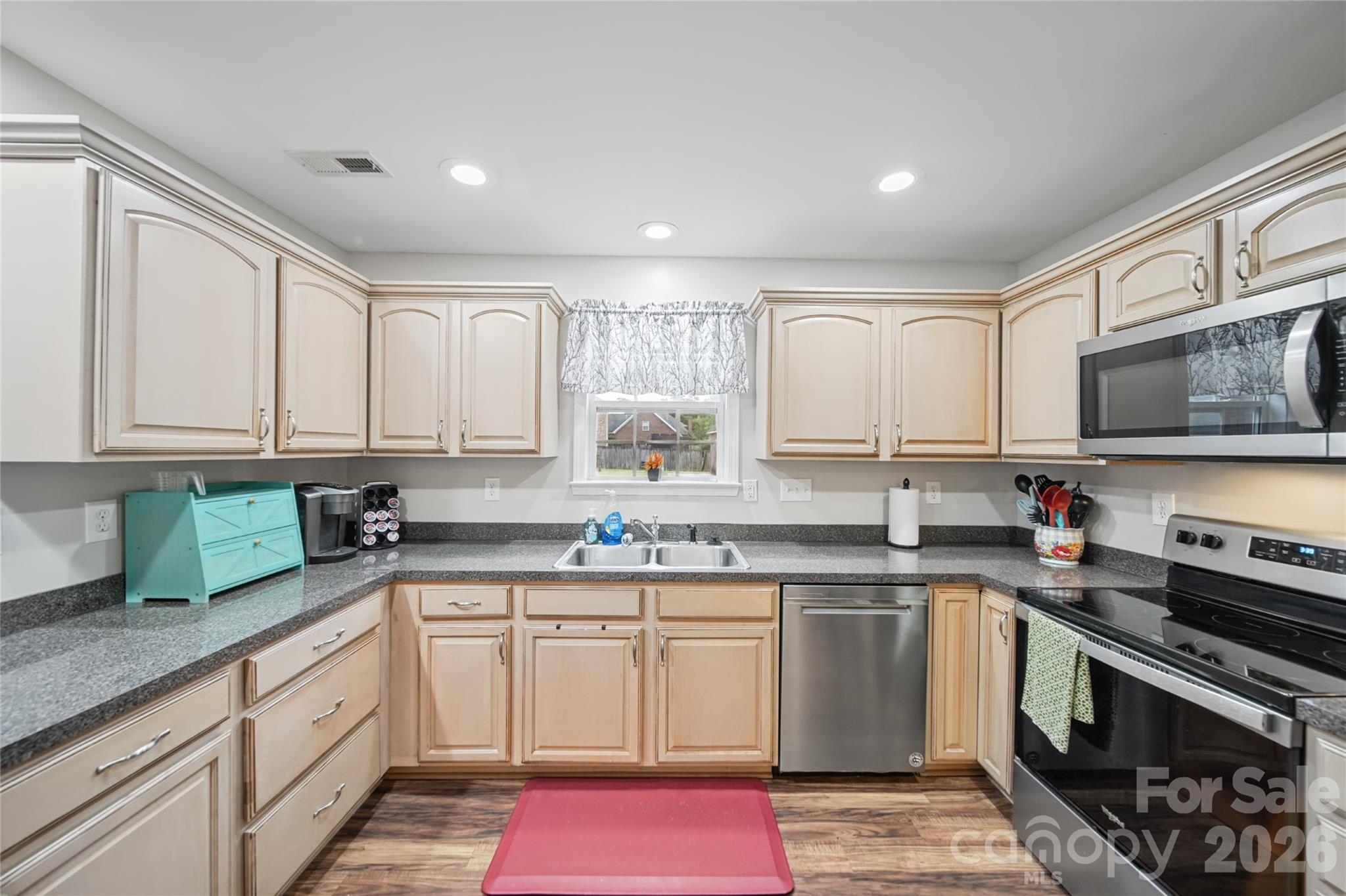 3310 Brickwood Circle Property Photo 13