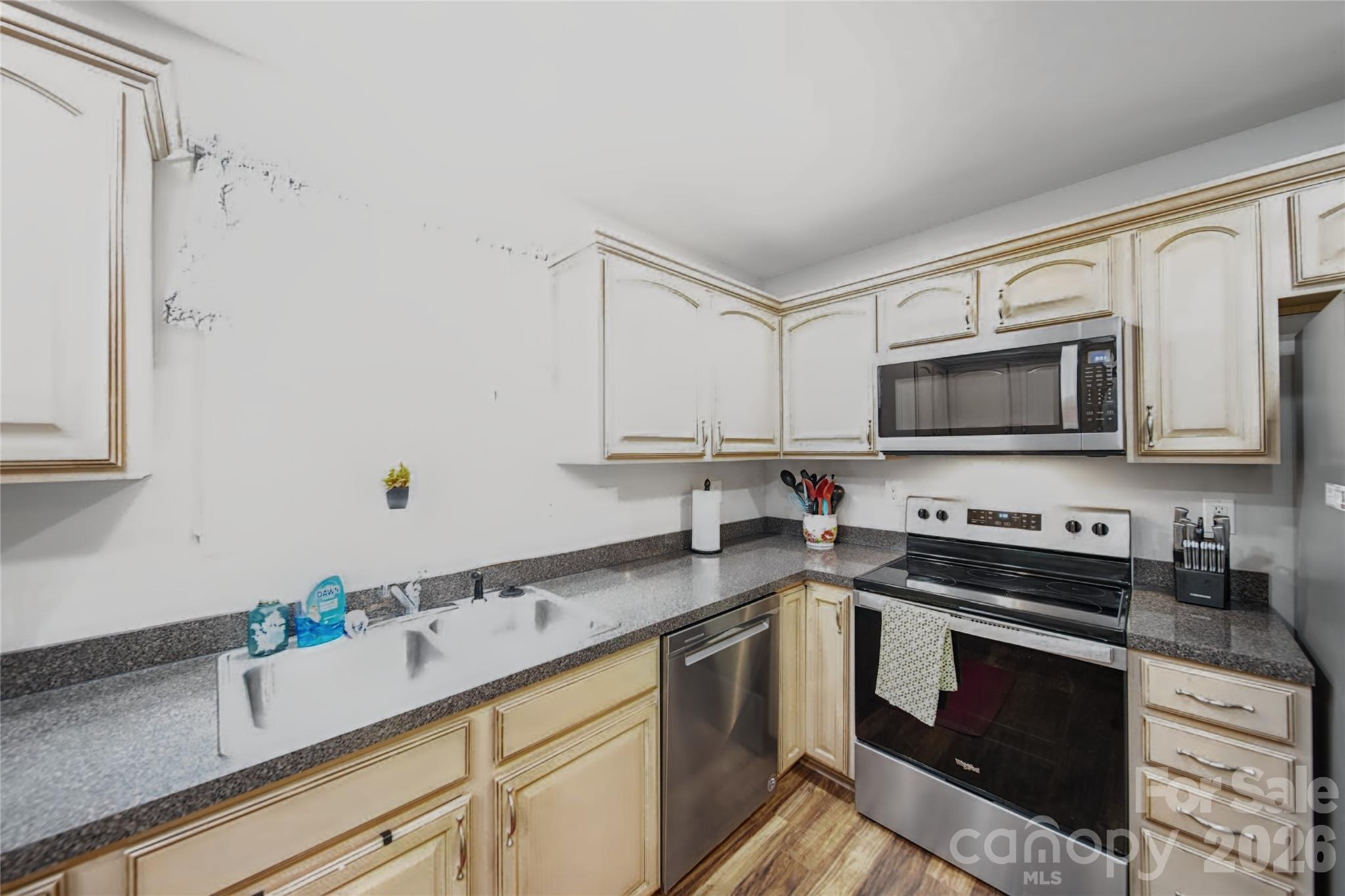 3310 Brickwood Circle Property Photo 14