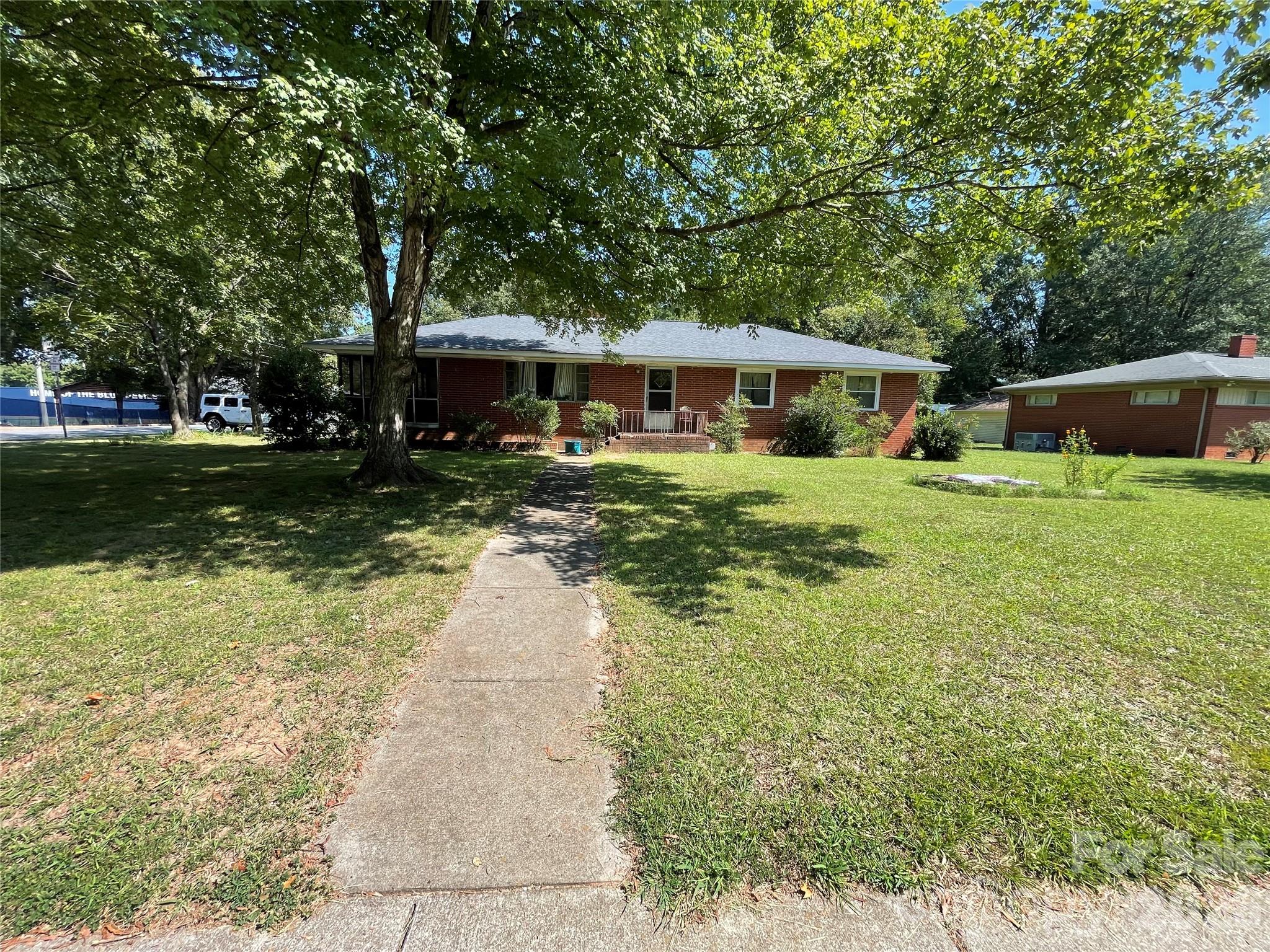 306 S Magnolia Street Property Photo 1