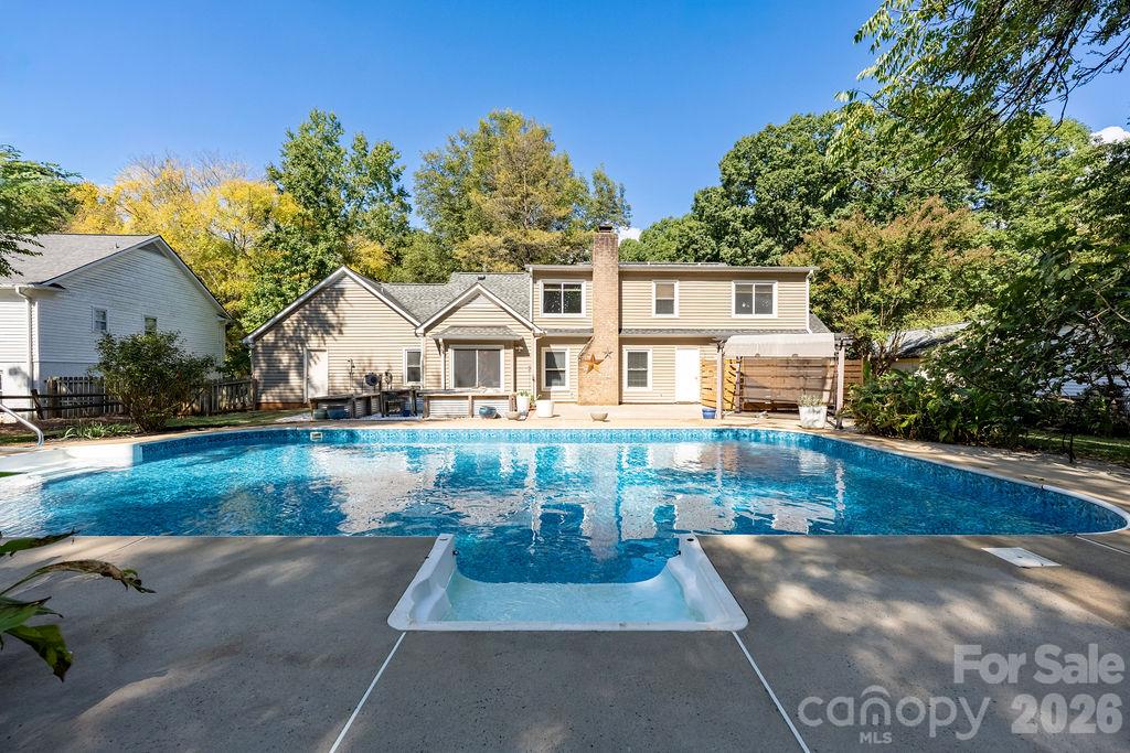 9423 Whitethorn Drive Property Photo 10