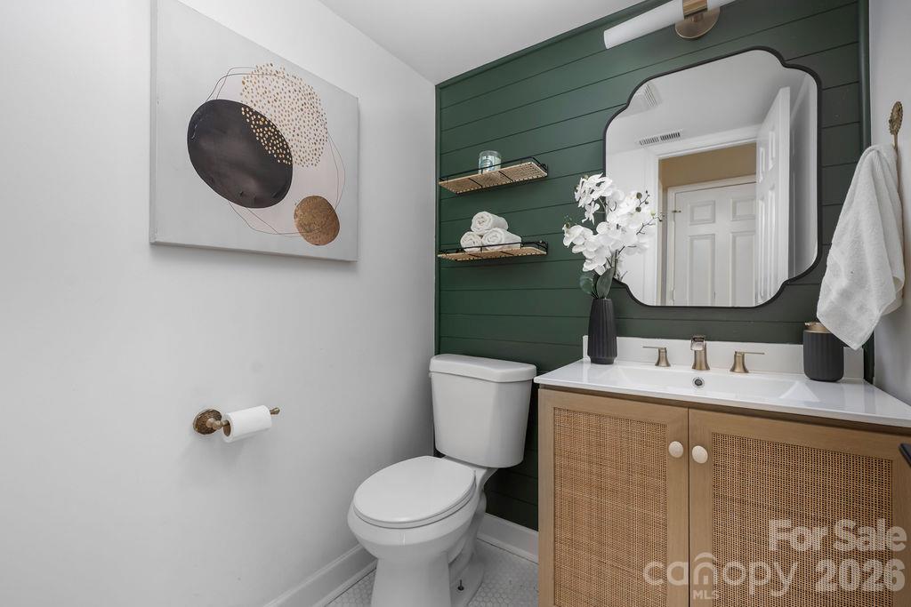 9423 Whitethorn Drive Property Photo 35