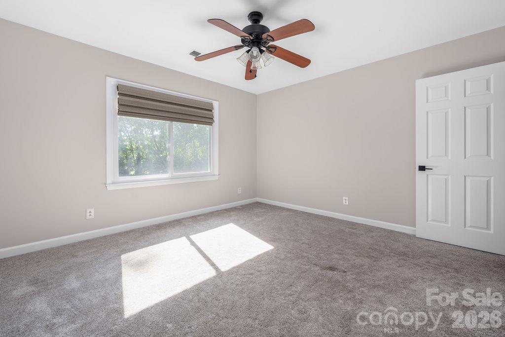 9423 Whitethorn Drive Property Photo 37