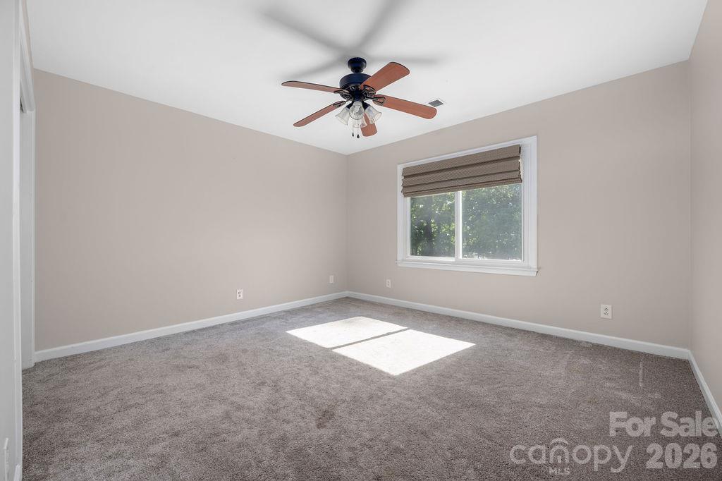 9423 Whitethorn Drive Property Photo 39