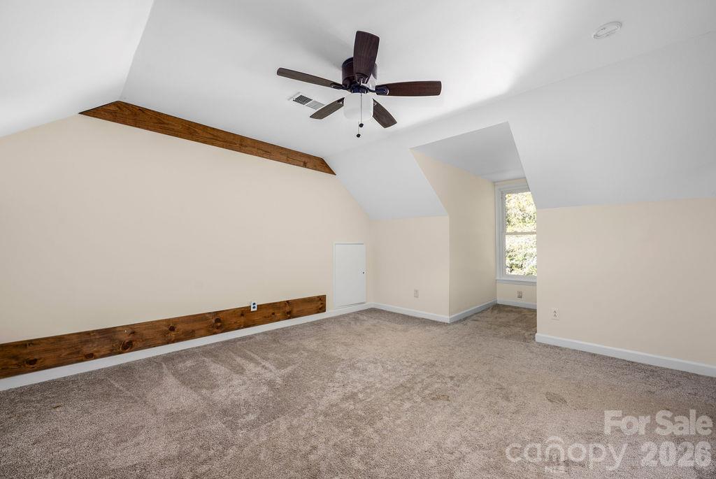 9423 Whitethorn Drive Property Photo 40