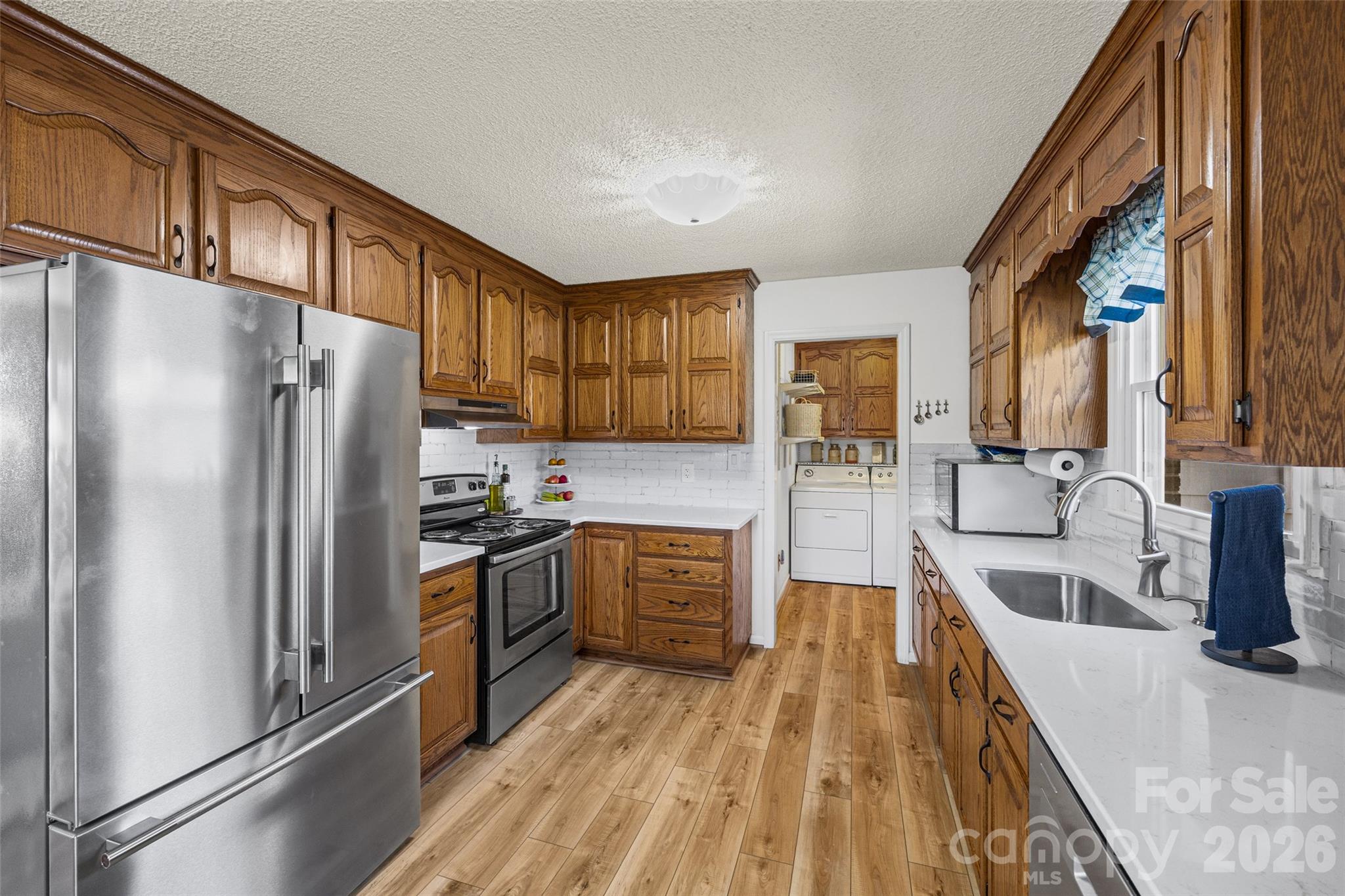 106 Misty Lane Property Photo 3