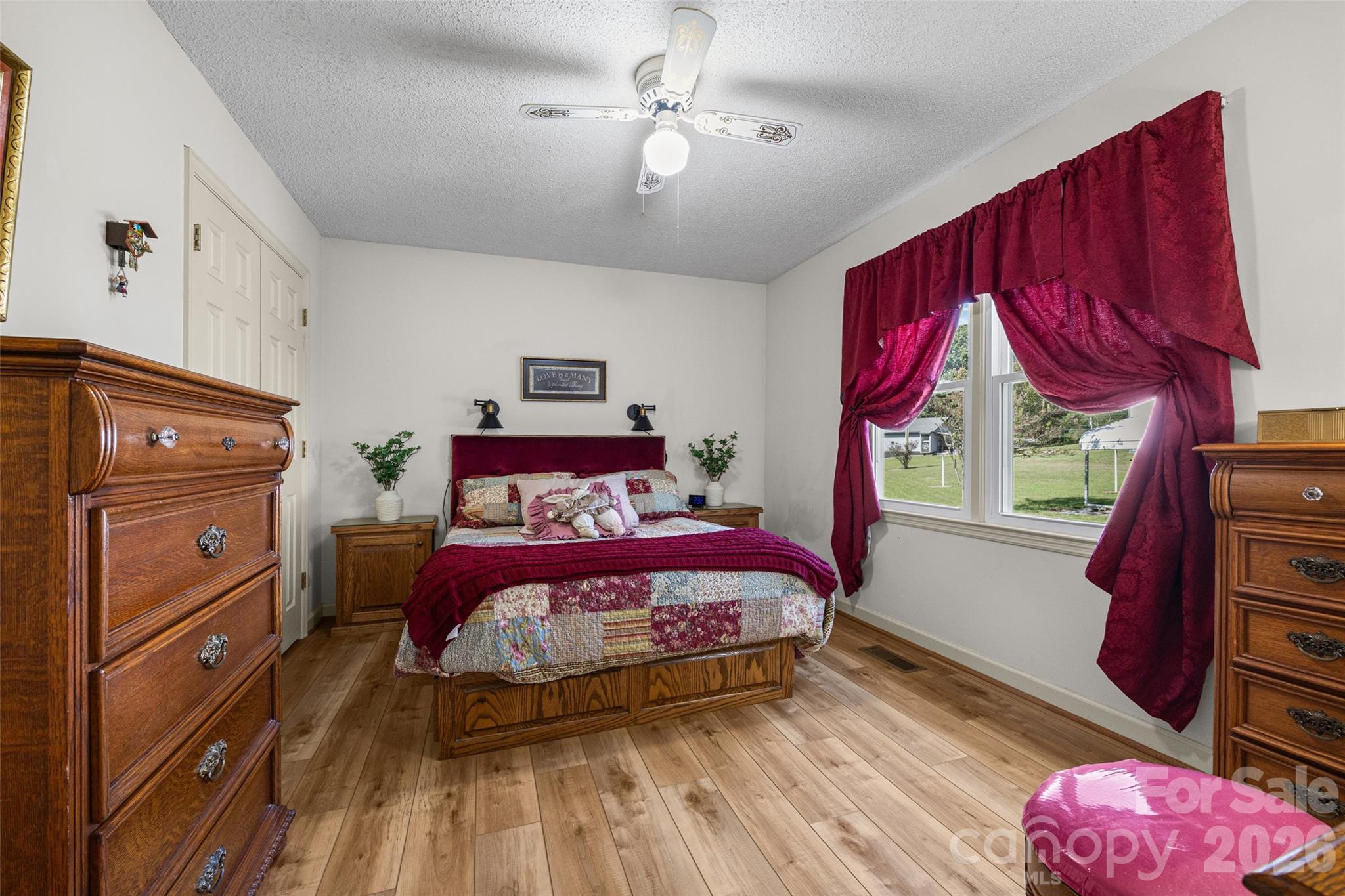 106 Misty Lane Property Photo 5