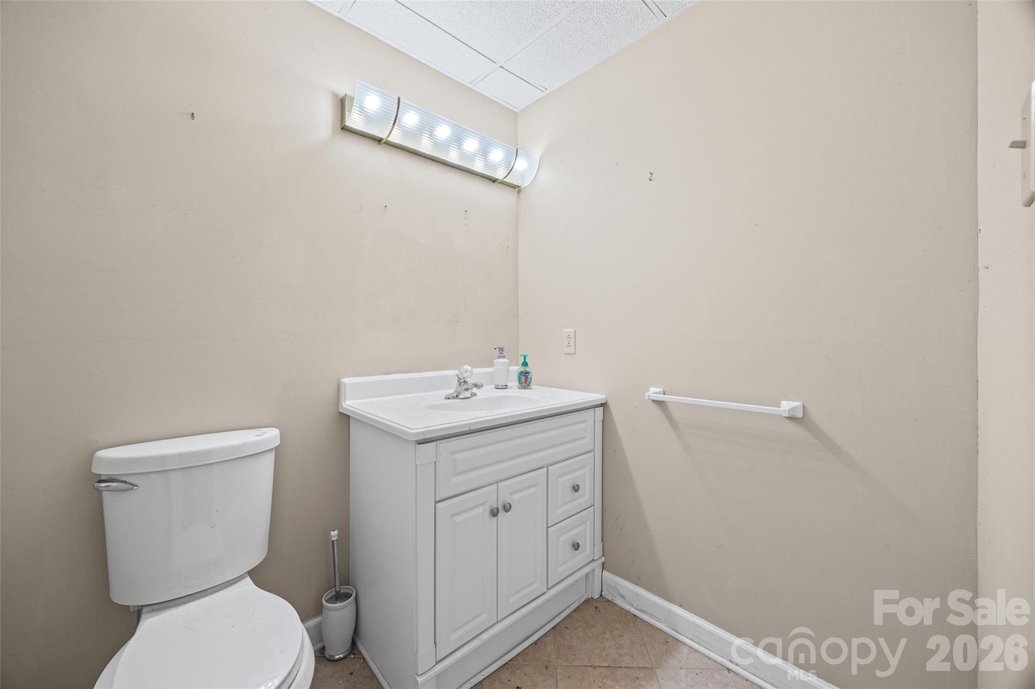 1465 Friar Road Property Photo 27