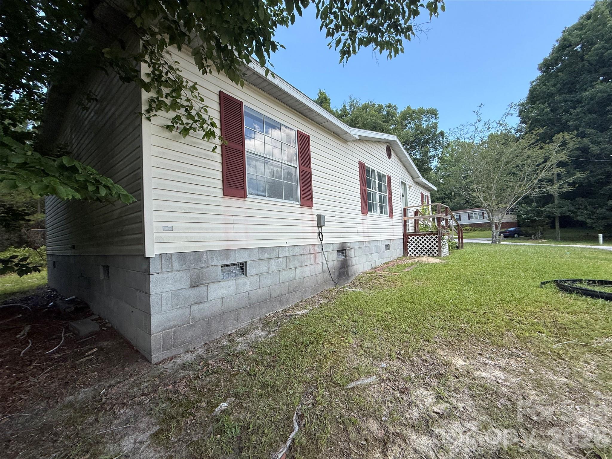 176 Mandy Lane Property Photo 3