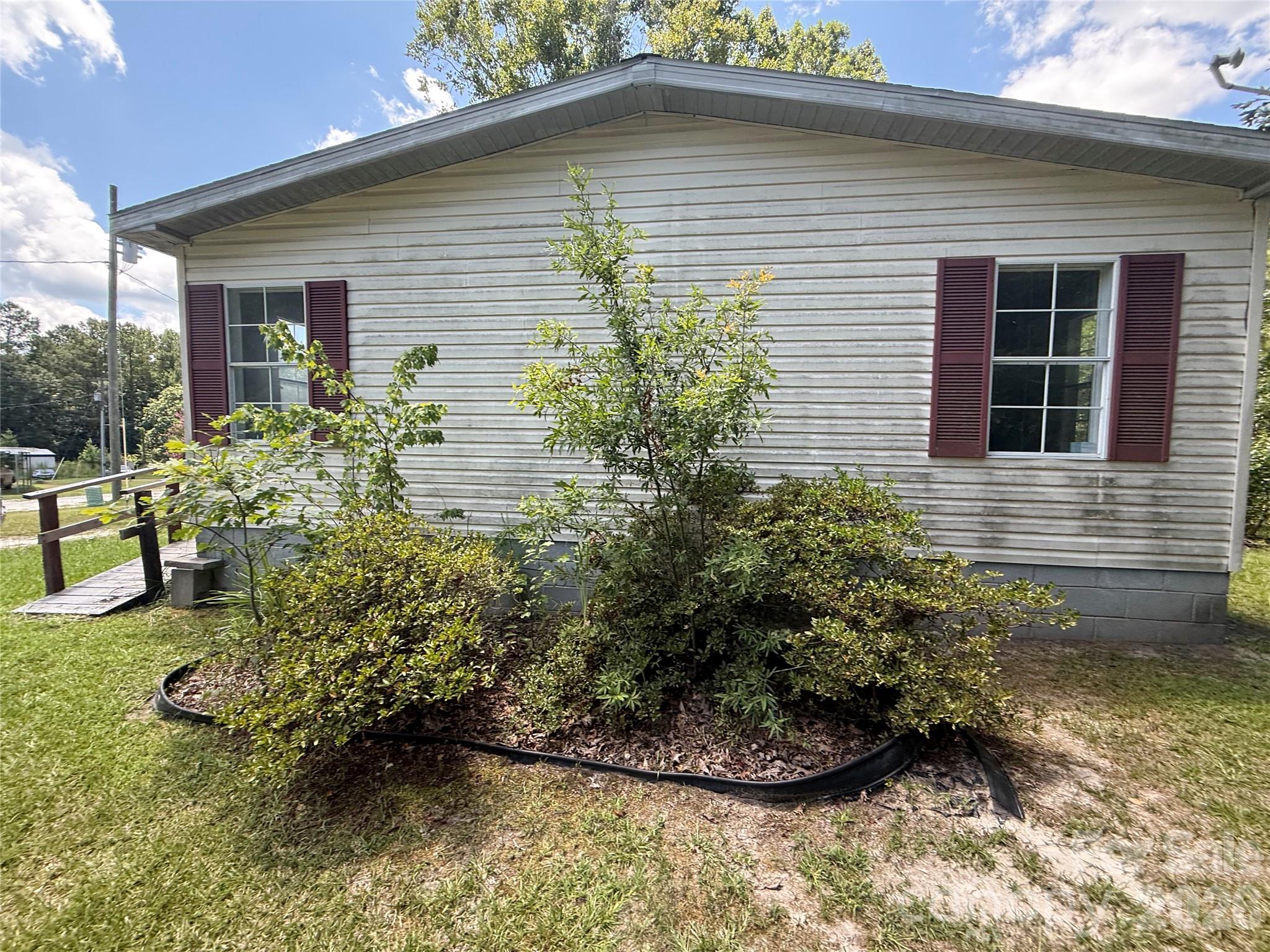 176 Mandy Lane Property Photo 6