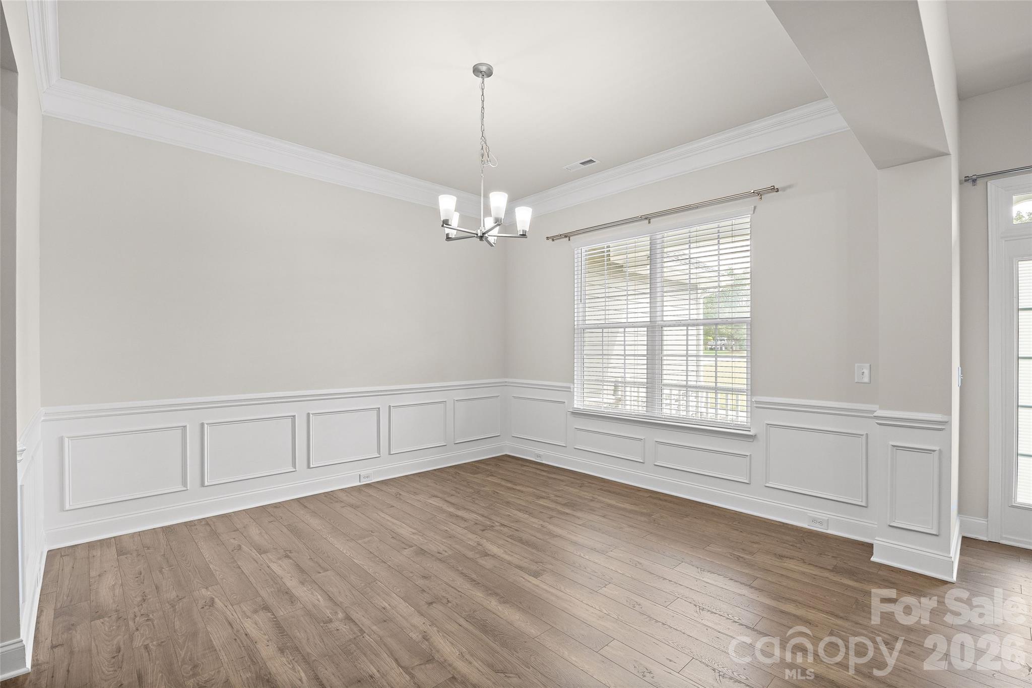 245 Glenwood Drive Property Photo 15
