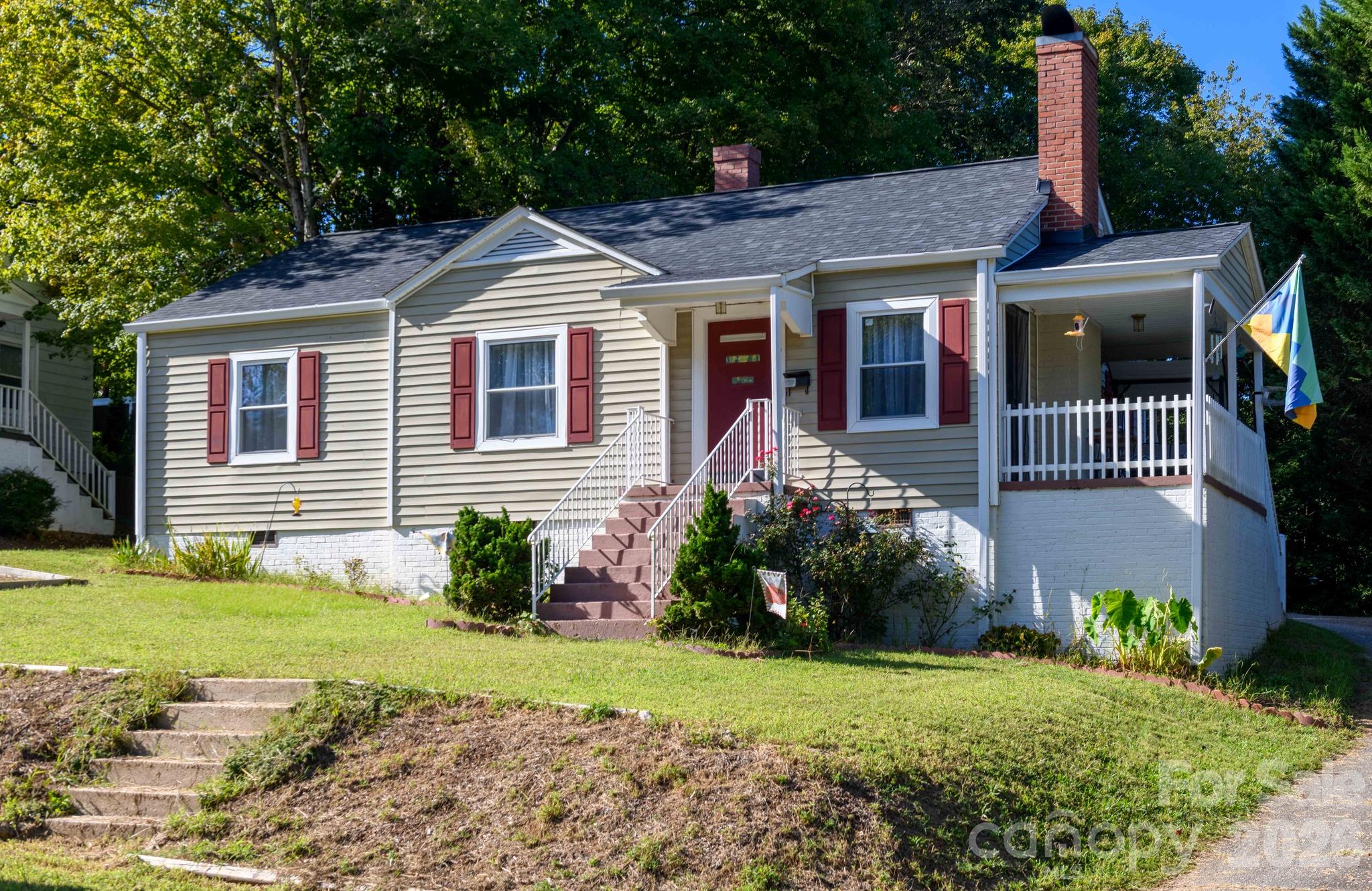 1068 14th Avenue Property Photo 2