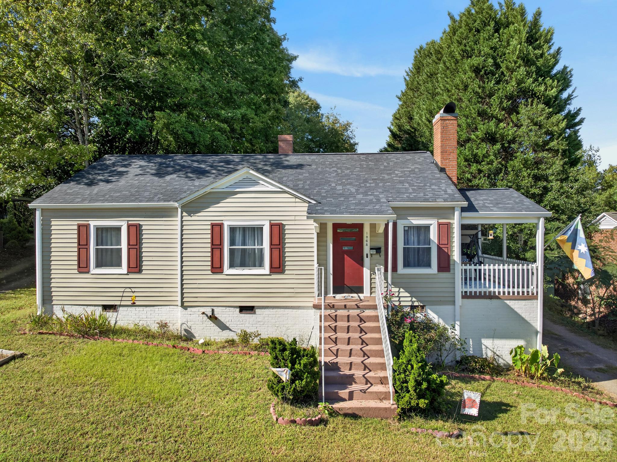 1068 14th Avenue Property Photo 3