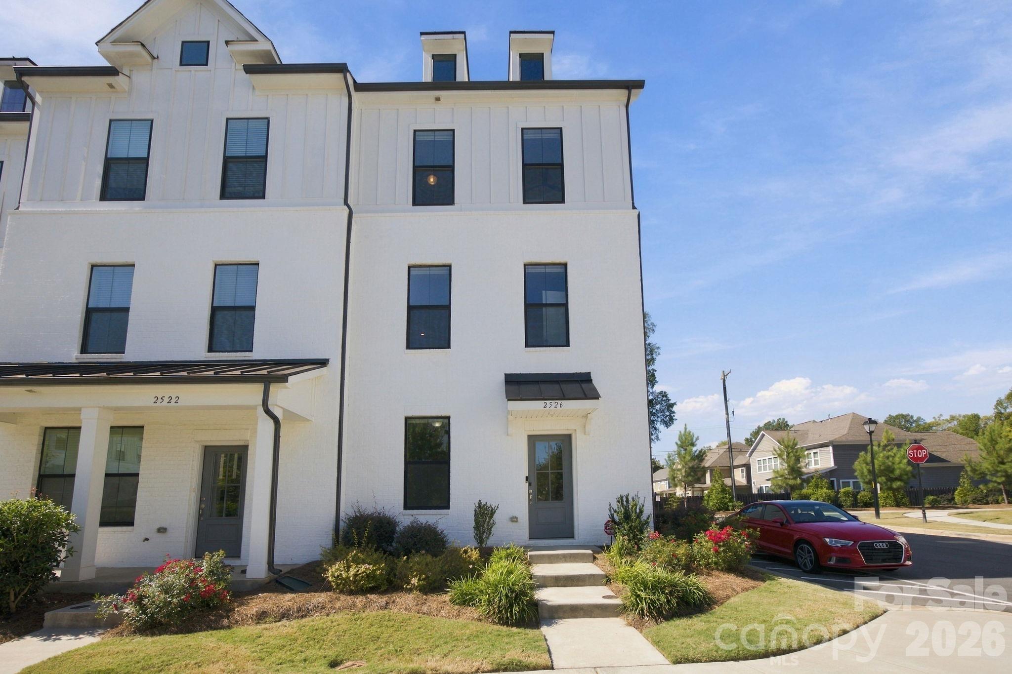 2526 Magnolia Blossom Way Property Photo 1