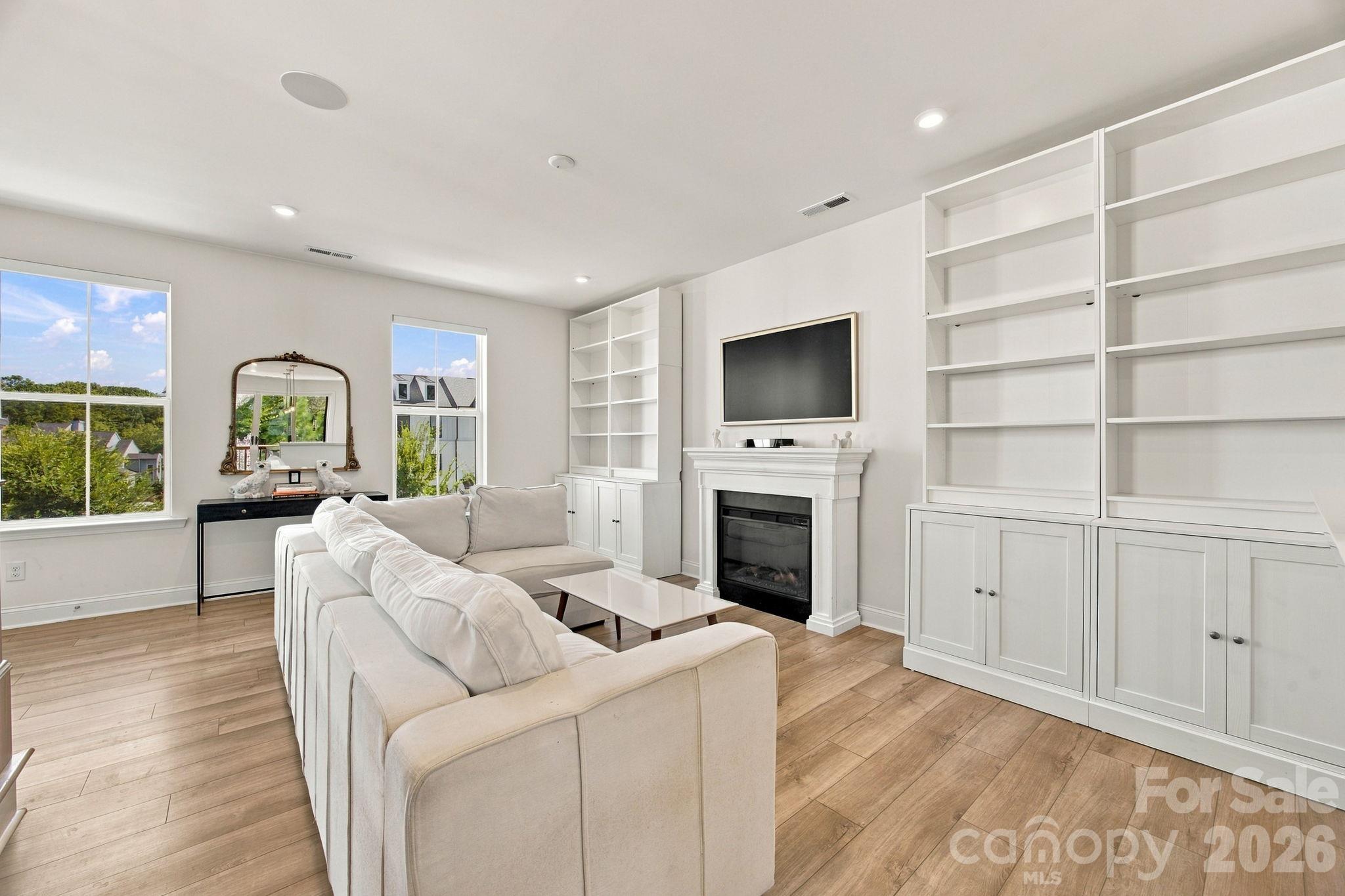 2526 Magnolia Blossom Way Property Photo 15