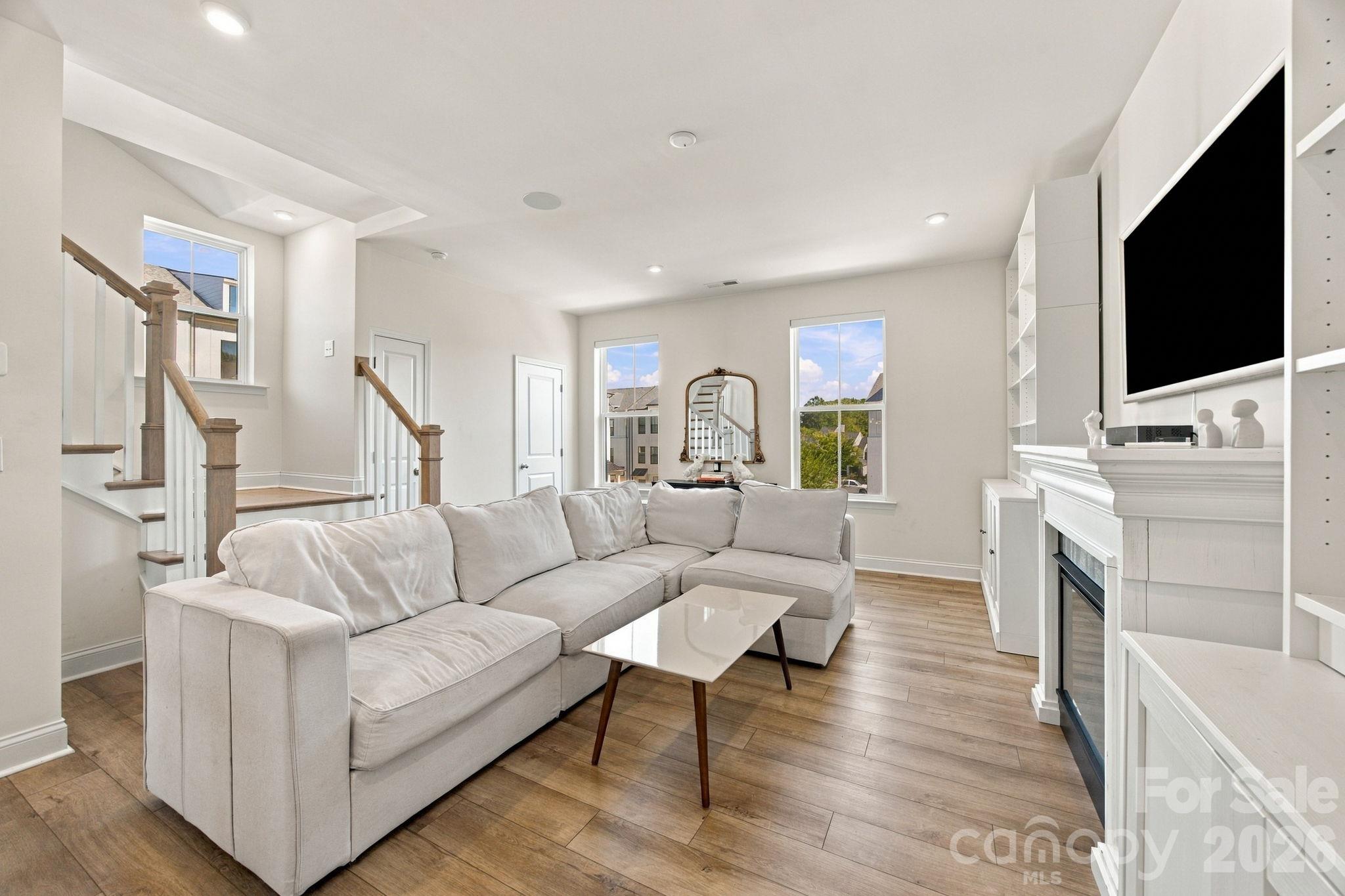 2526 Magnolia Blossom Way Property Photo 16