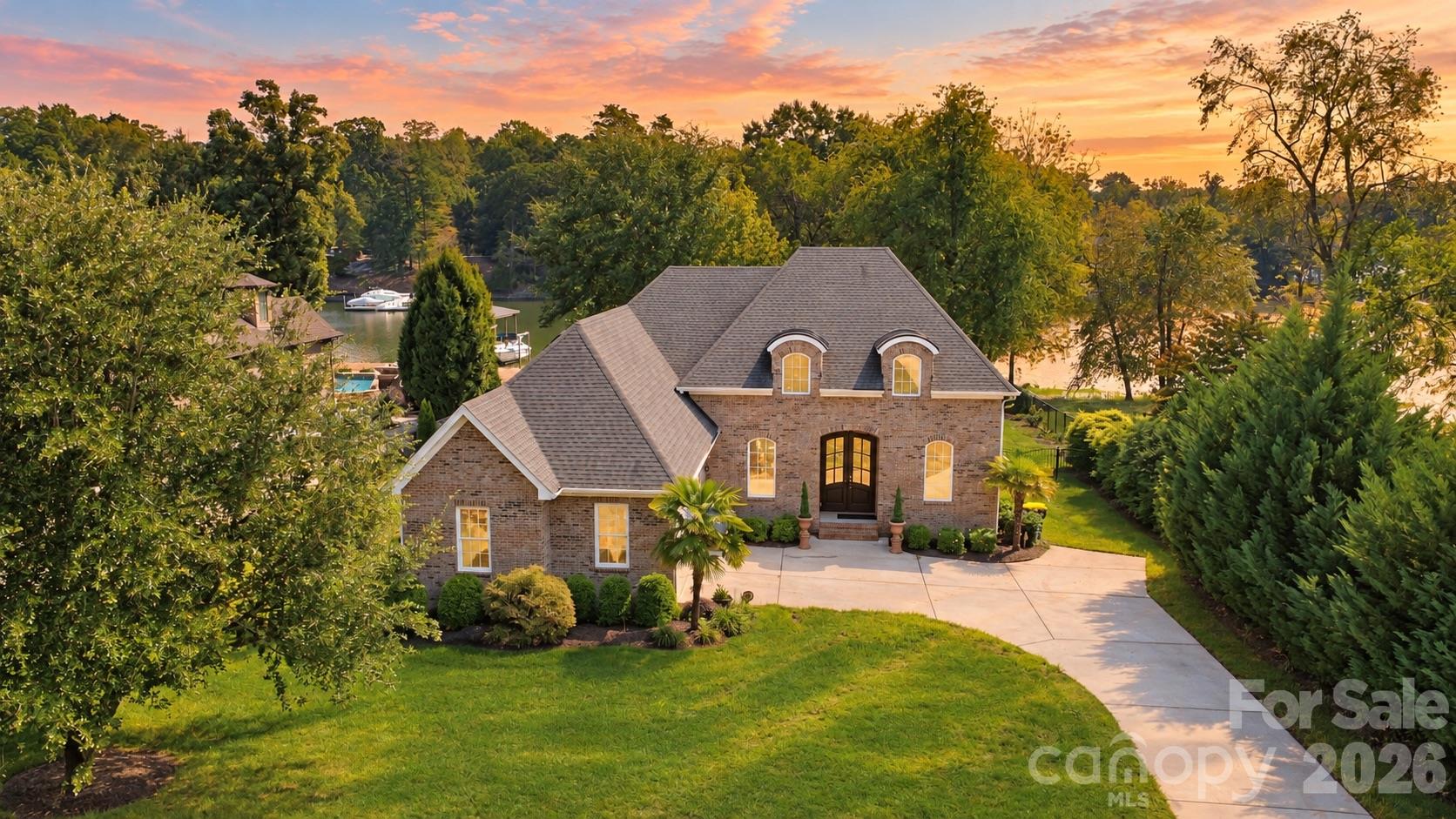844 Armstrong Road Property Photo 2