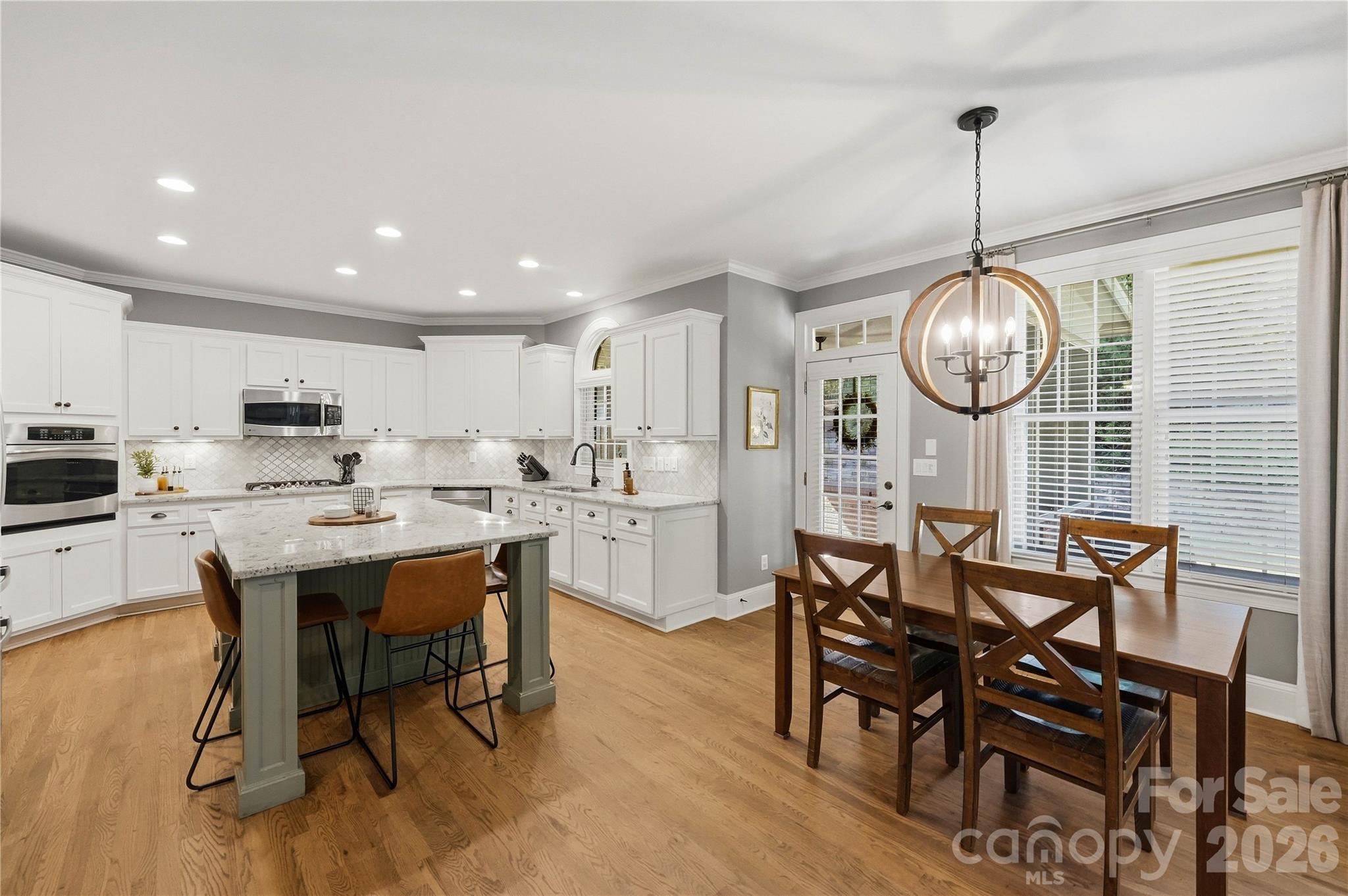 28015 Villa Walk Lane Property Photo 15