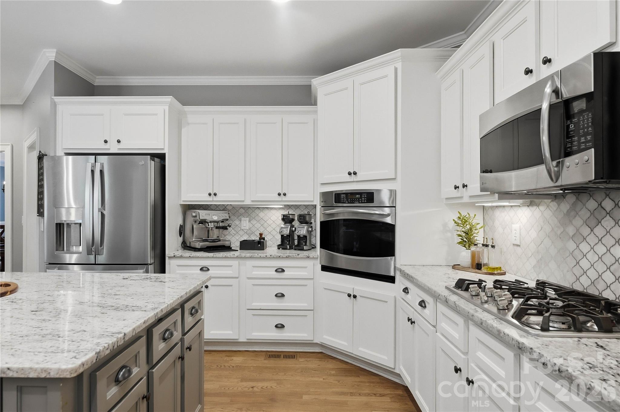 28015 Villa Walk Lane Property Photo 16