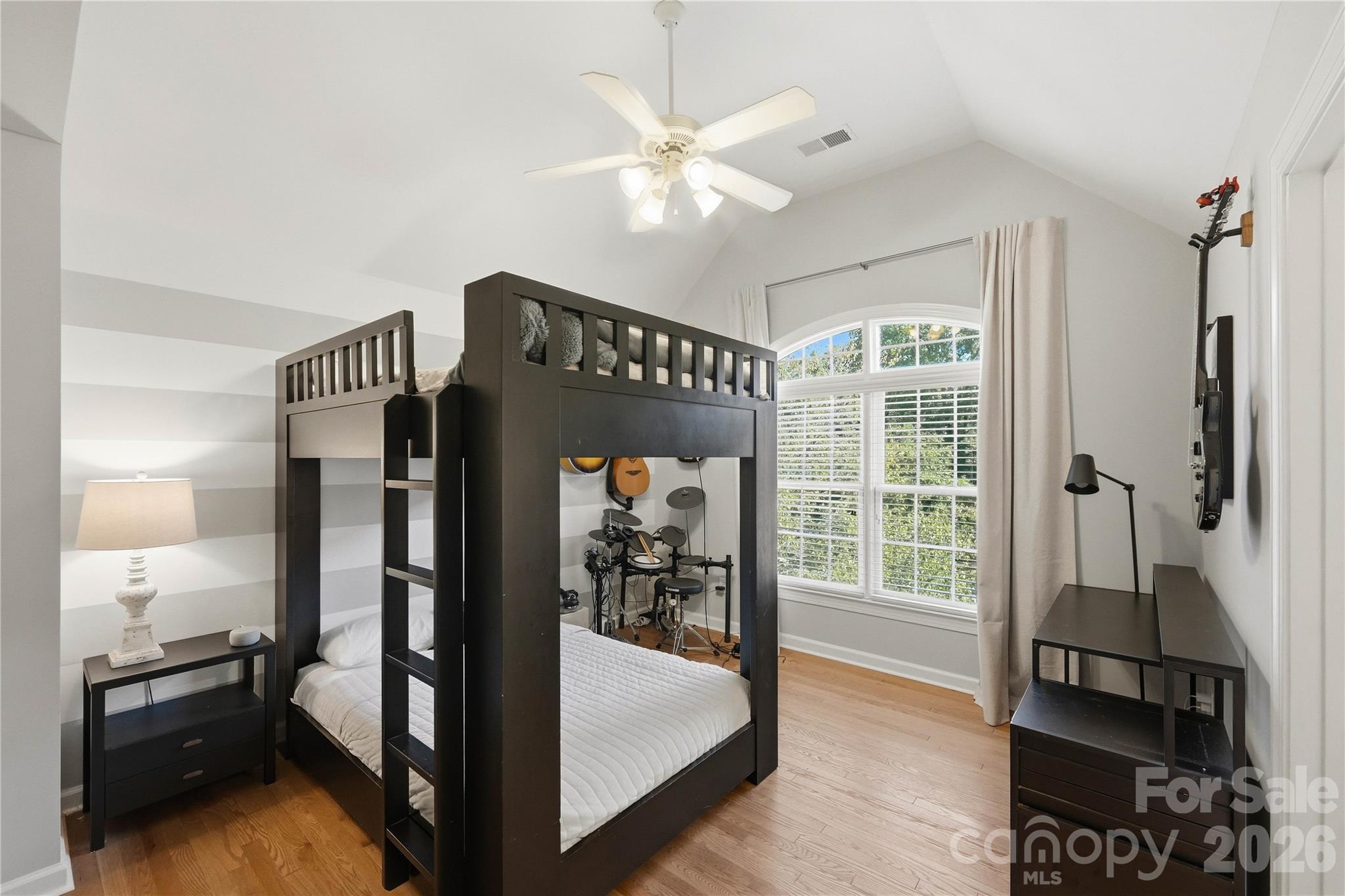 28015 Villa Walk Lane Property Photo 23