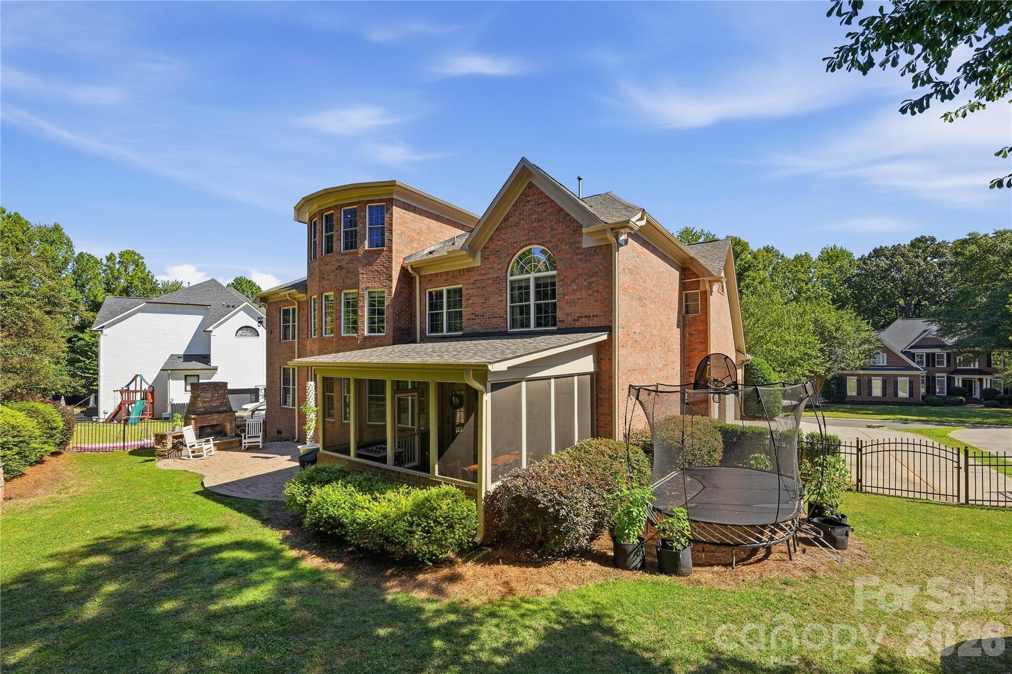 28015 Villa Walk Lane Property Photo 47