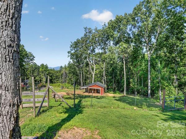 72 & 00 Jacks Paw Lane Property Photo 6
