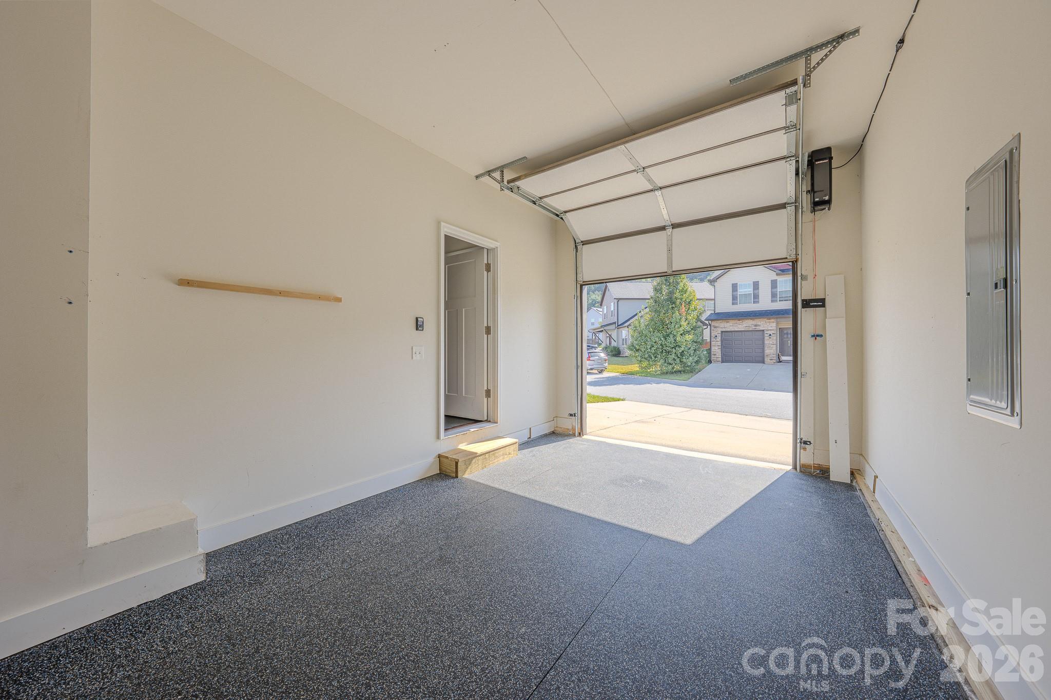 623 Cardwell Lane Property Photo 4