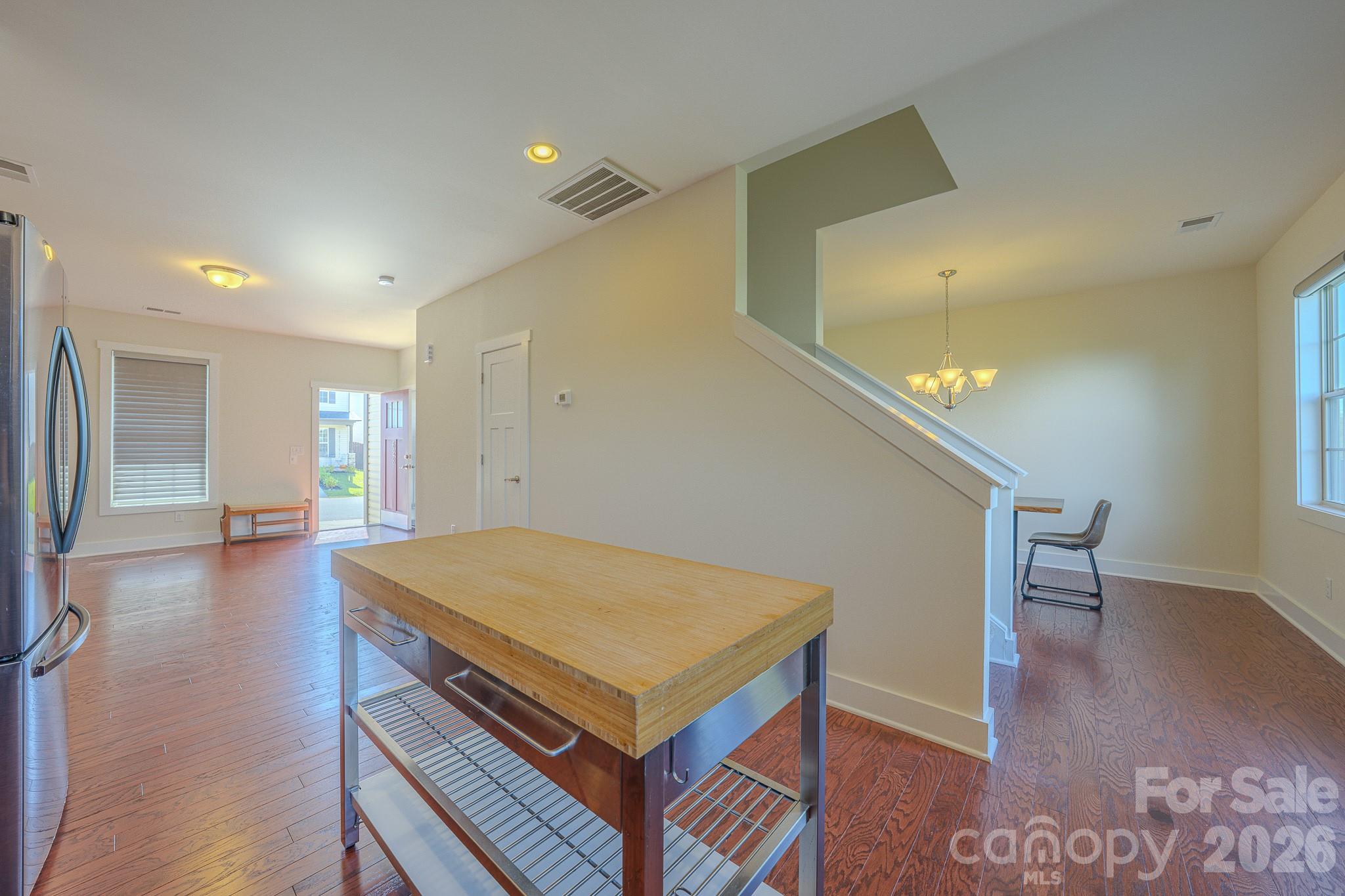 623 Cardwell Lane Property Photo 10