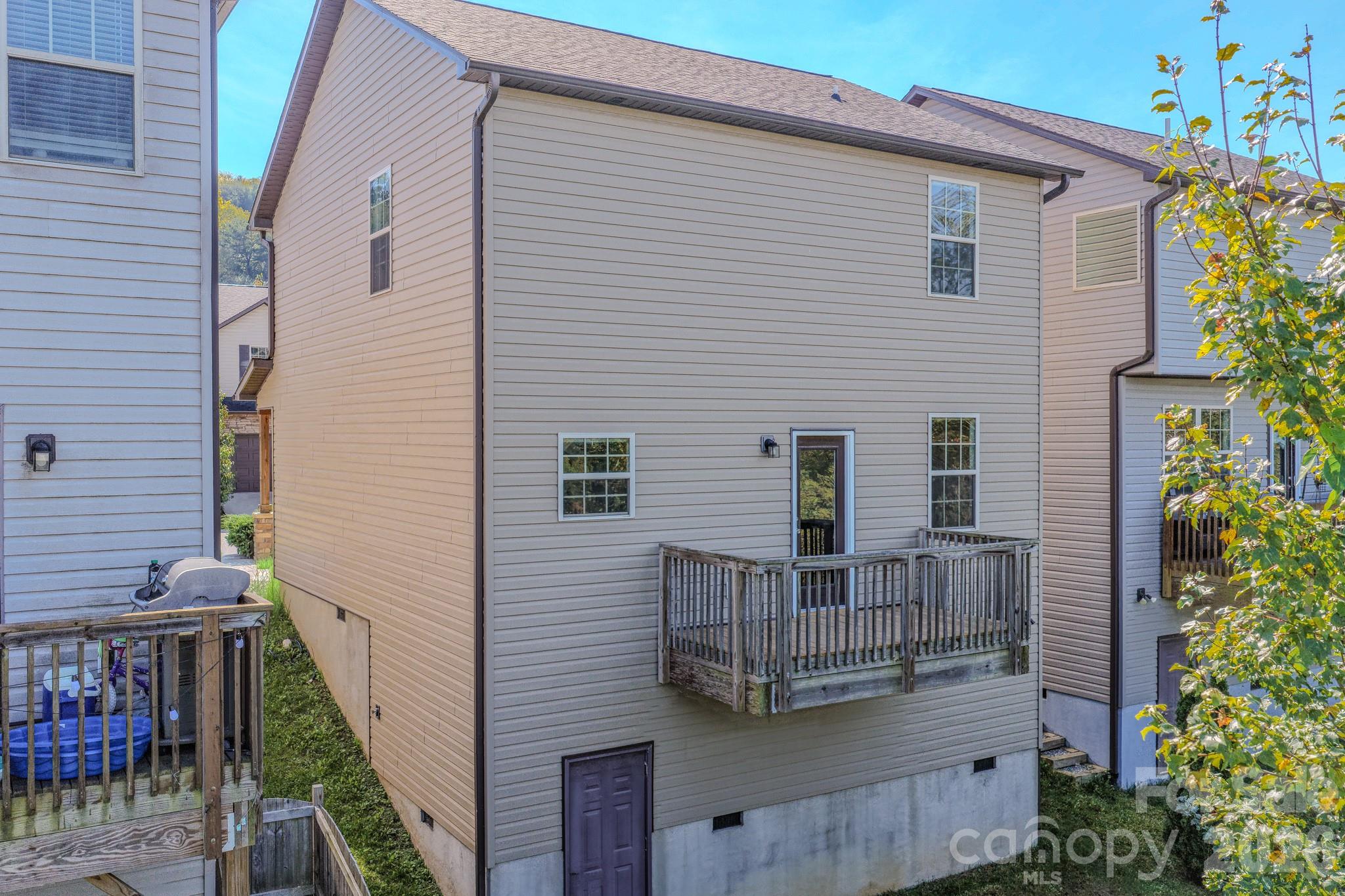 623 Cardwell Lane Property Photo 38