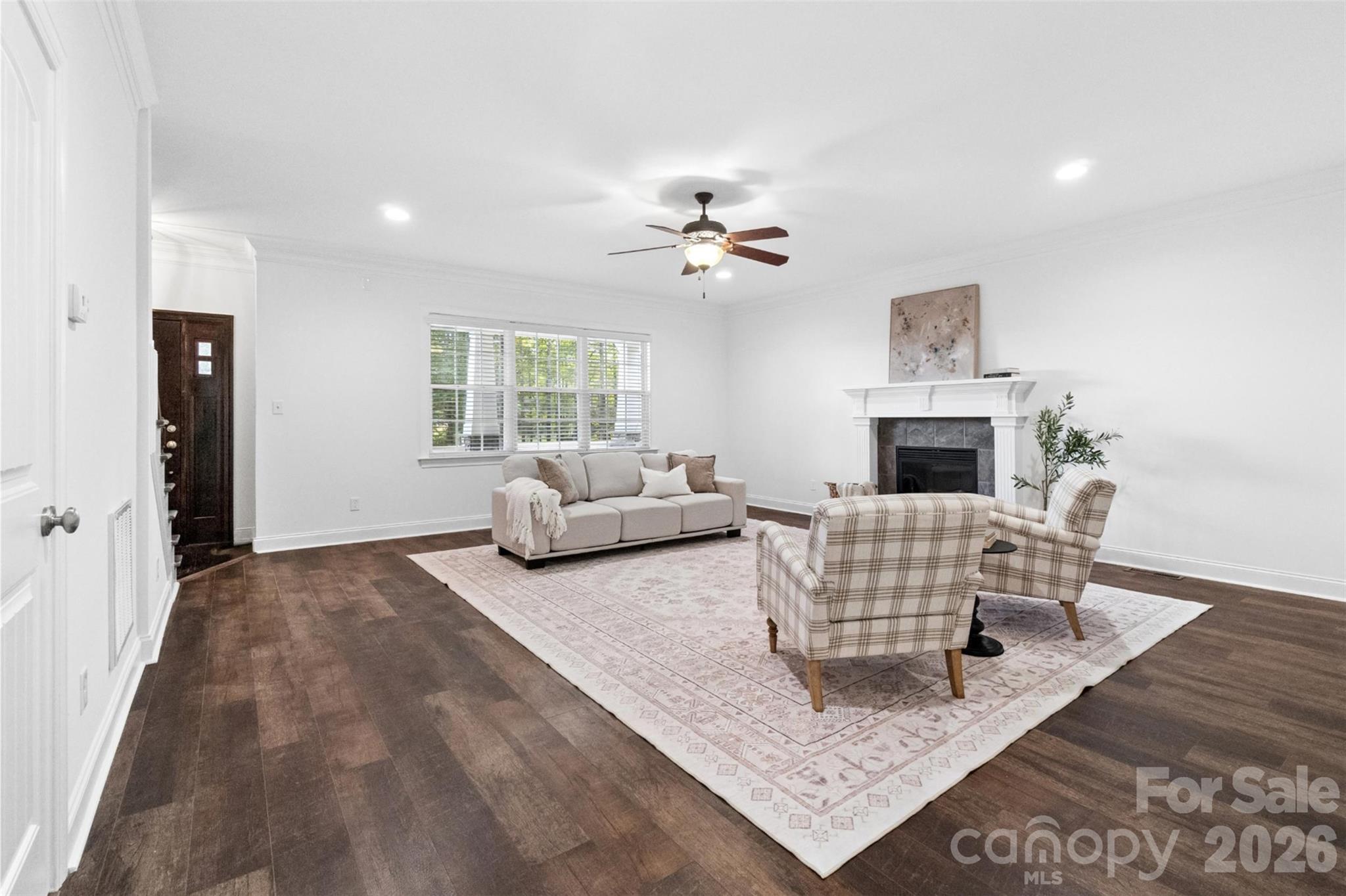 5316 Griffith Road Property Photo 5