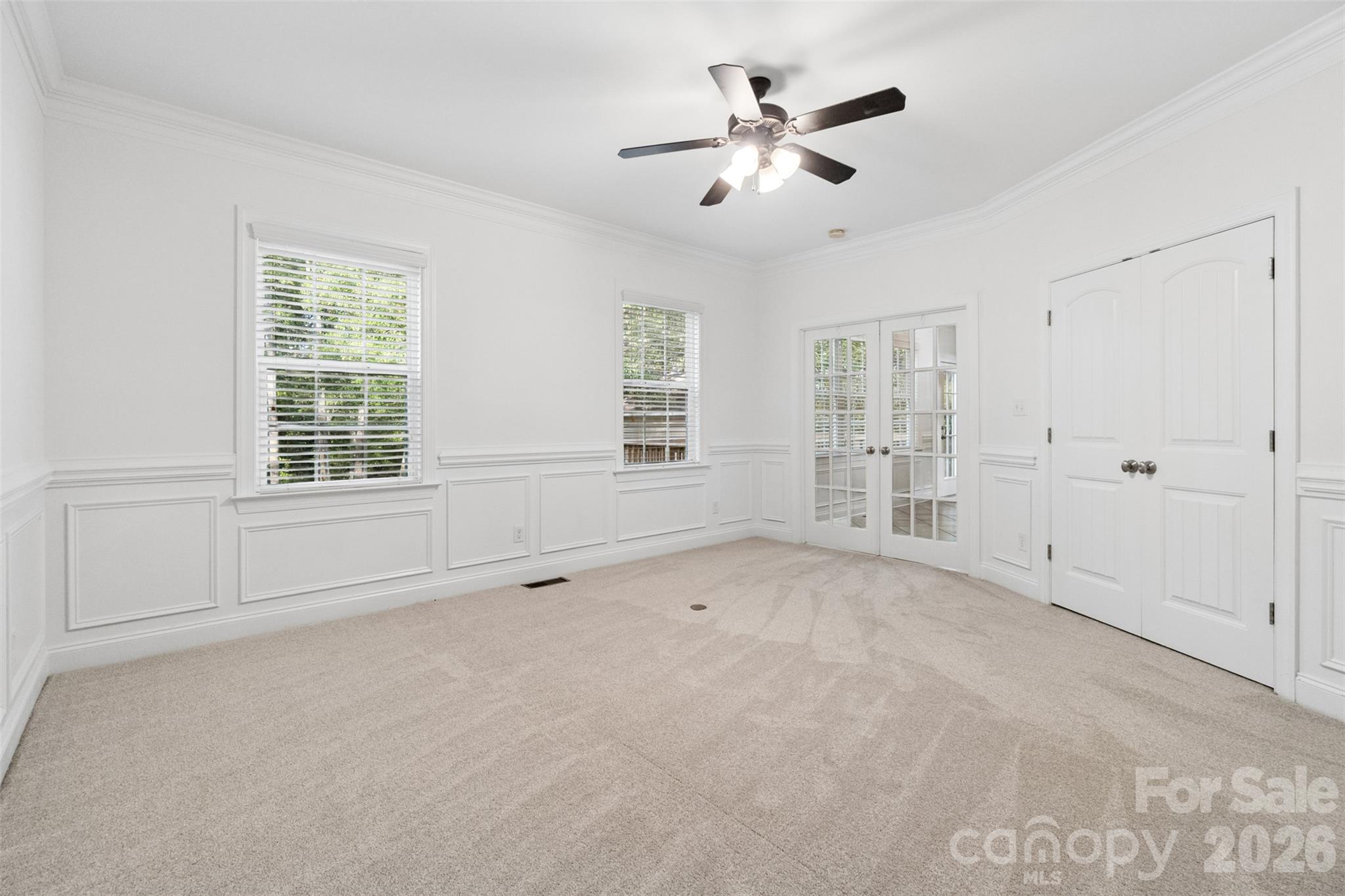 5316 Griffith Road Property Photo 10