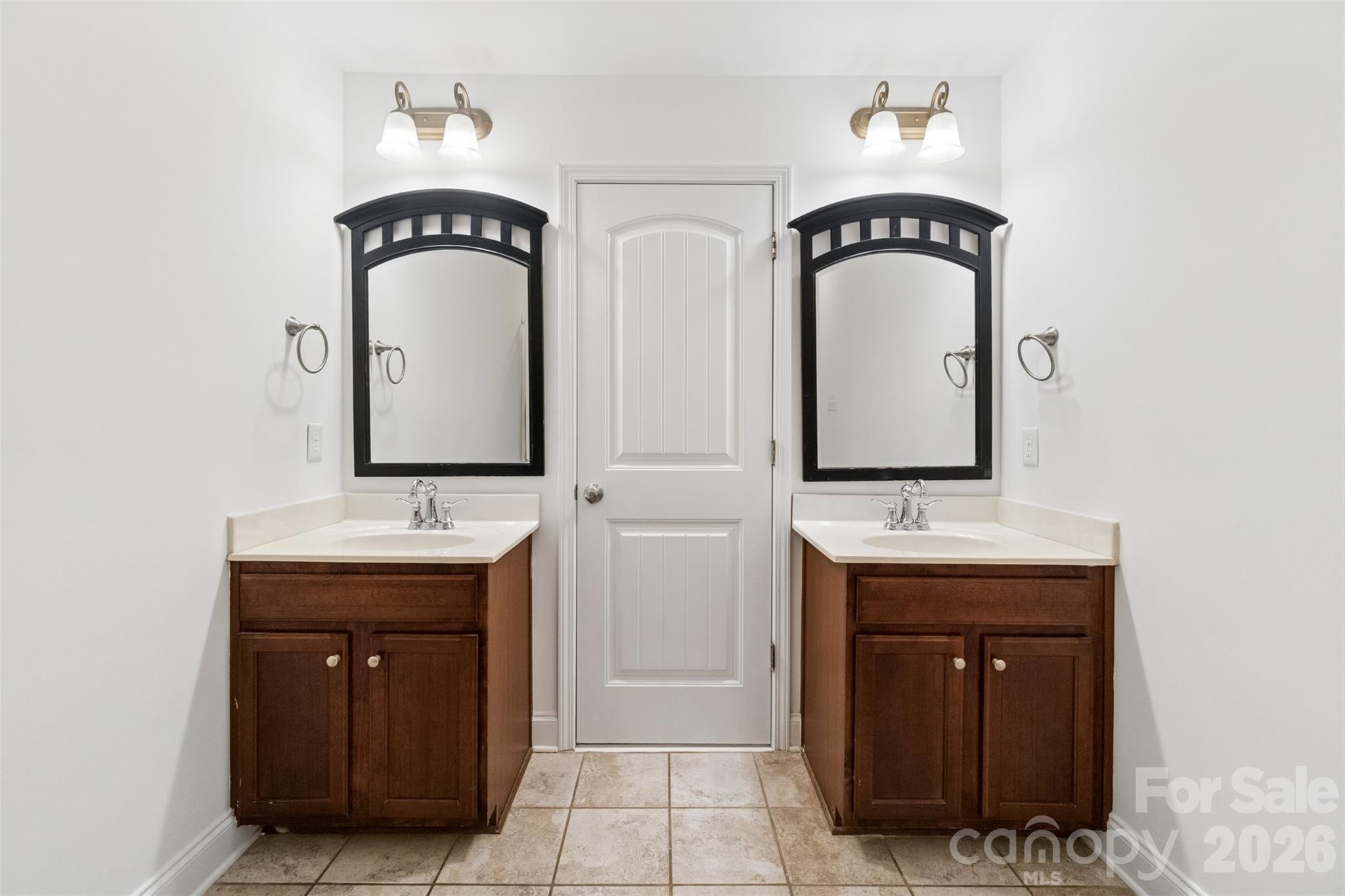 5316 Griffith Road Property Photo 26