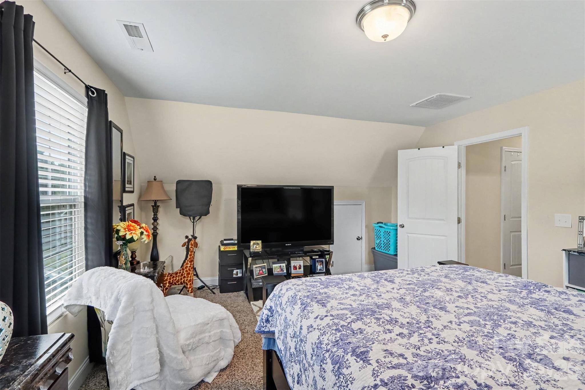 8813 Crape Myrtle Drive Property Photo 18