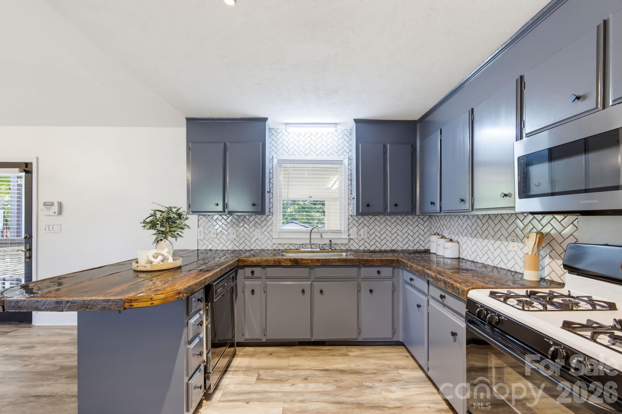 28159 Poplins Grove Church Road Property Photo 10
