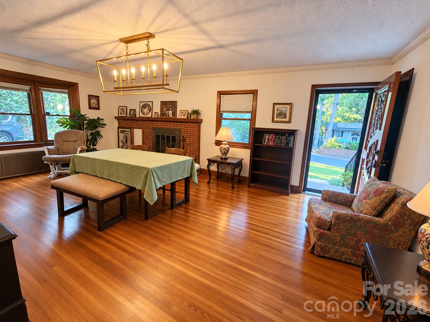 2419 Rhyneland Street Property Photo 6