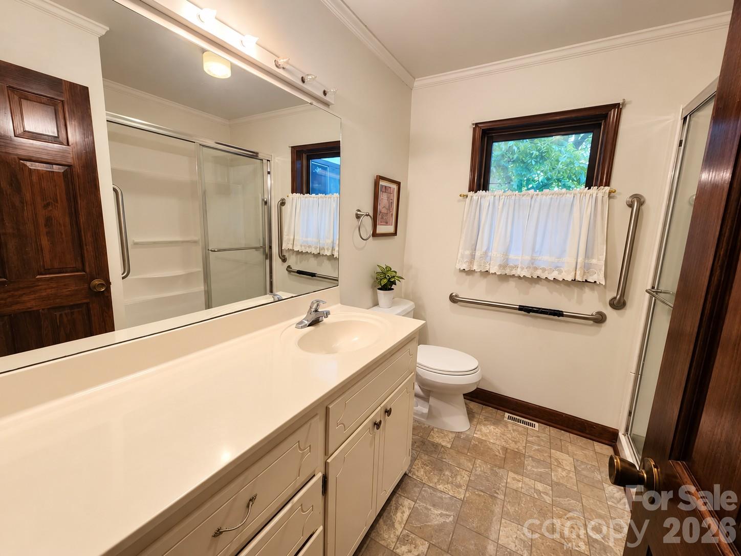 2419 Rhyneland Street Property Photo 9