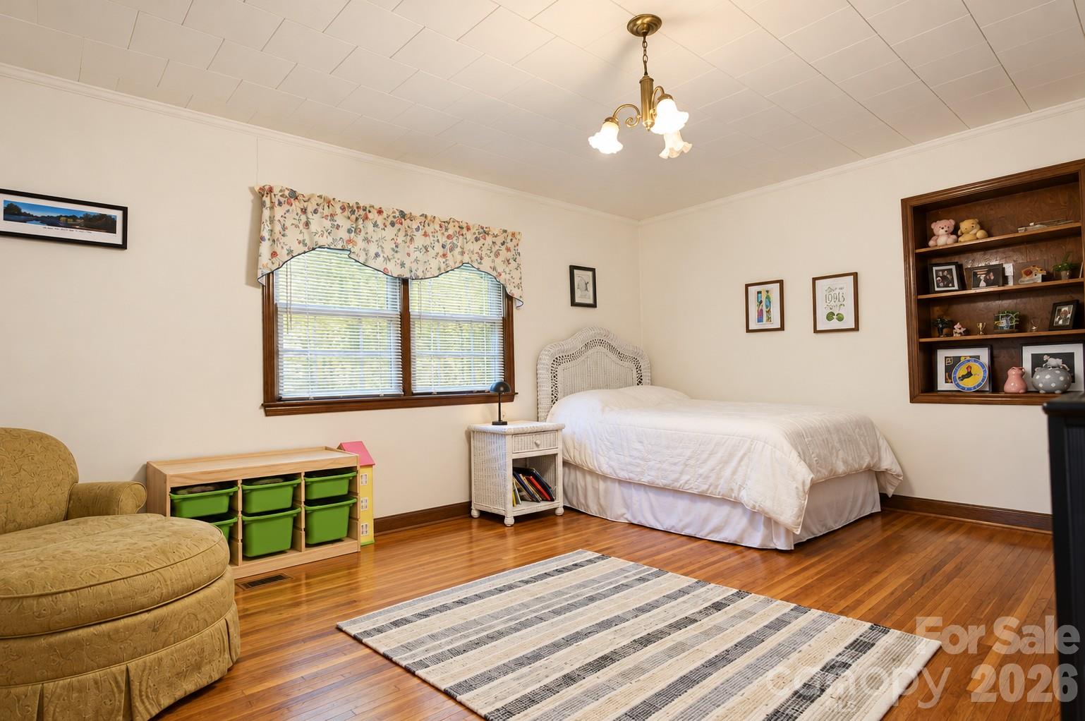 2419 Rhyneland Street Property Photo 11