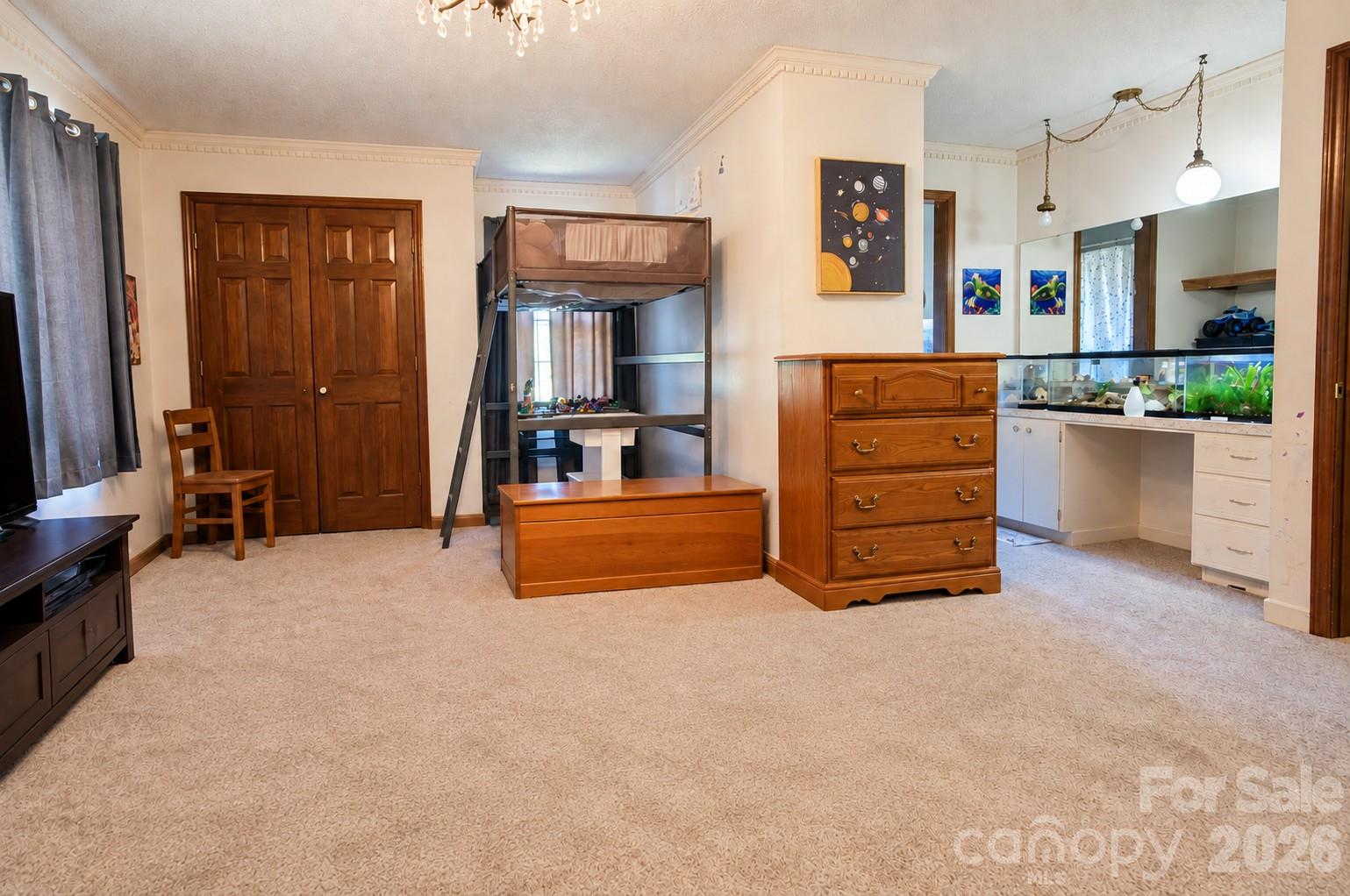 2419 Rhyneland Street Property Photo 13