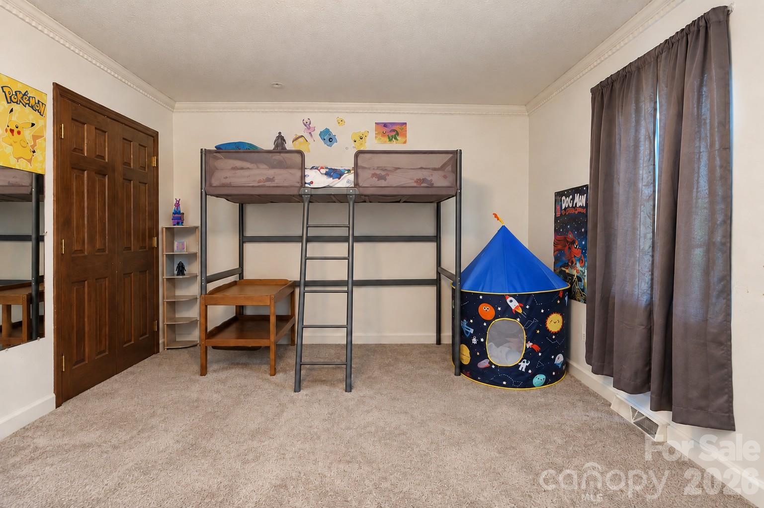 2419 Rhyneland Street Property Photo 14
