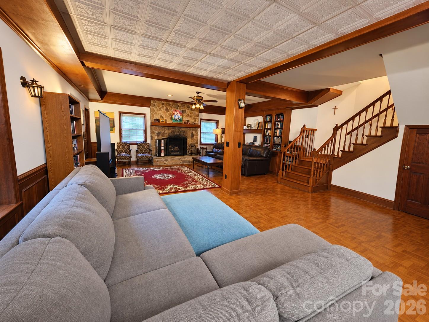 2419 Rhyneland Street Property Photo 18