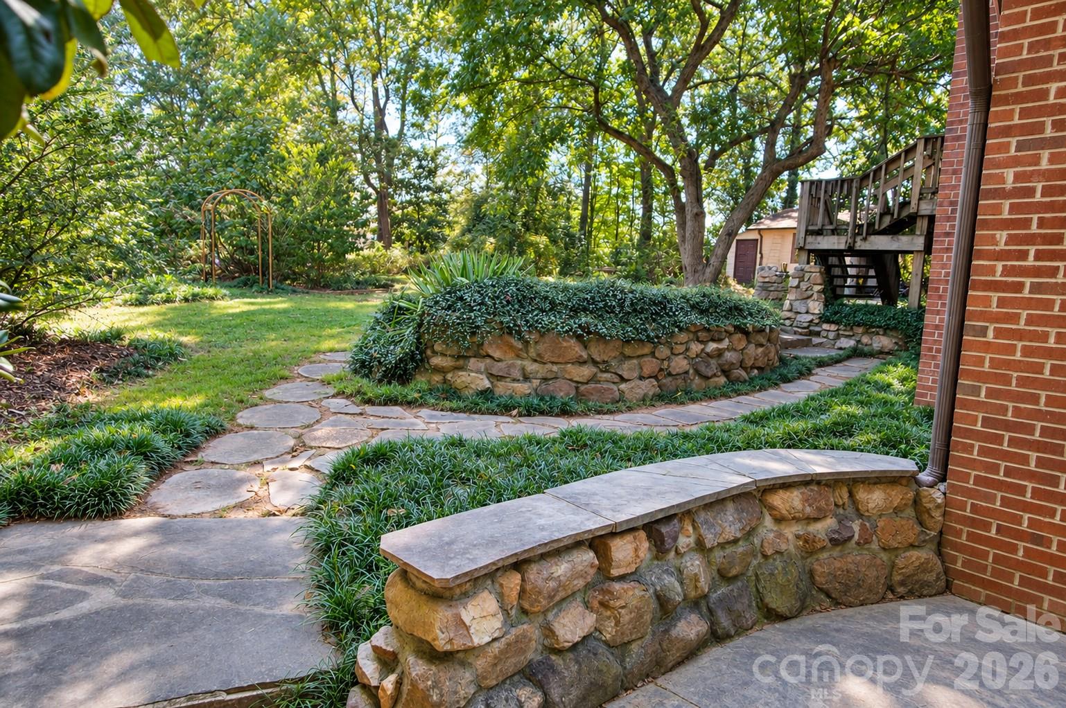 2419 Rhyneland Street Property Photo 22